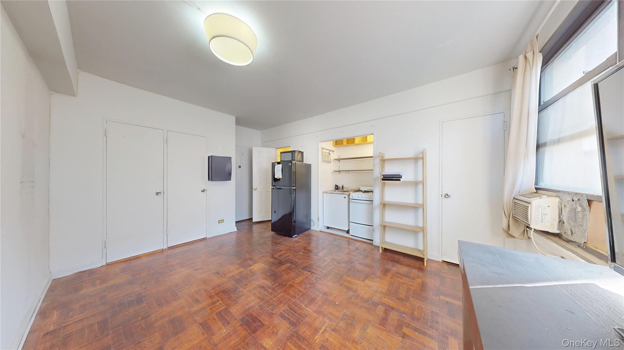 #4 photo, 98-34 63rd Drive, クイーンズ区 Rego Park , NY 11374