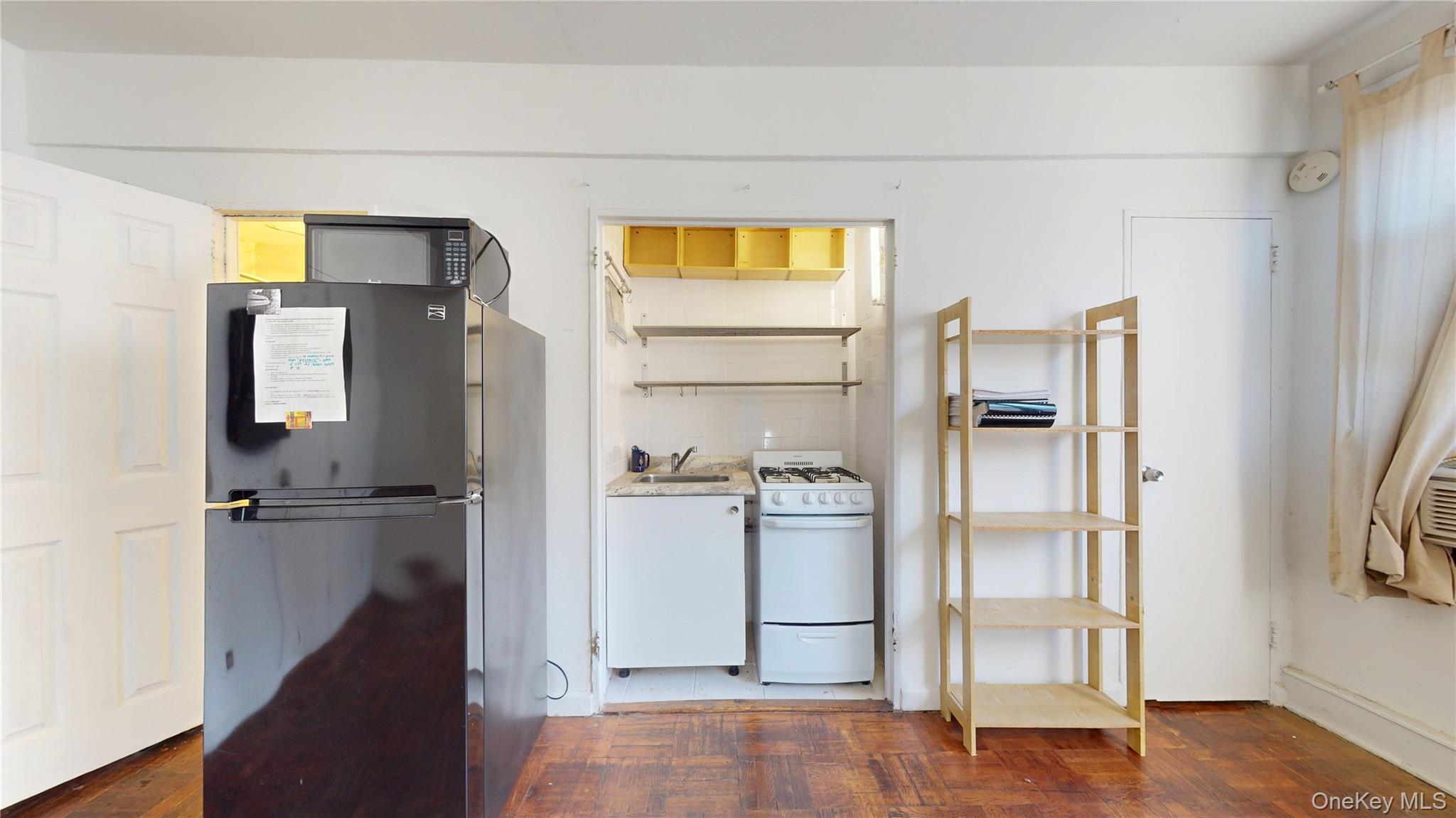 #5 photo, 98-34 63rd Drive, クイーンズ区 Rego Park , NY 11374