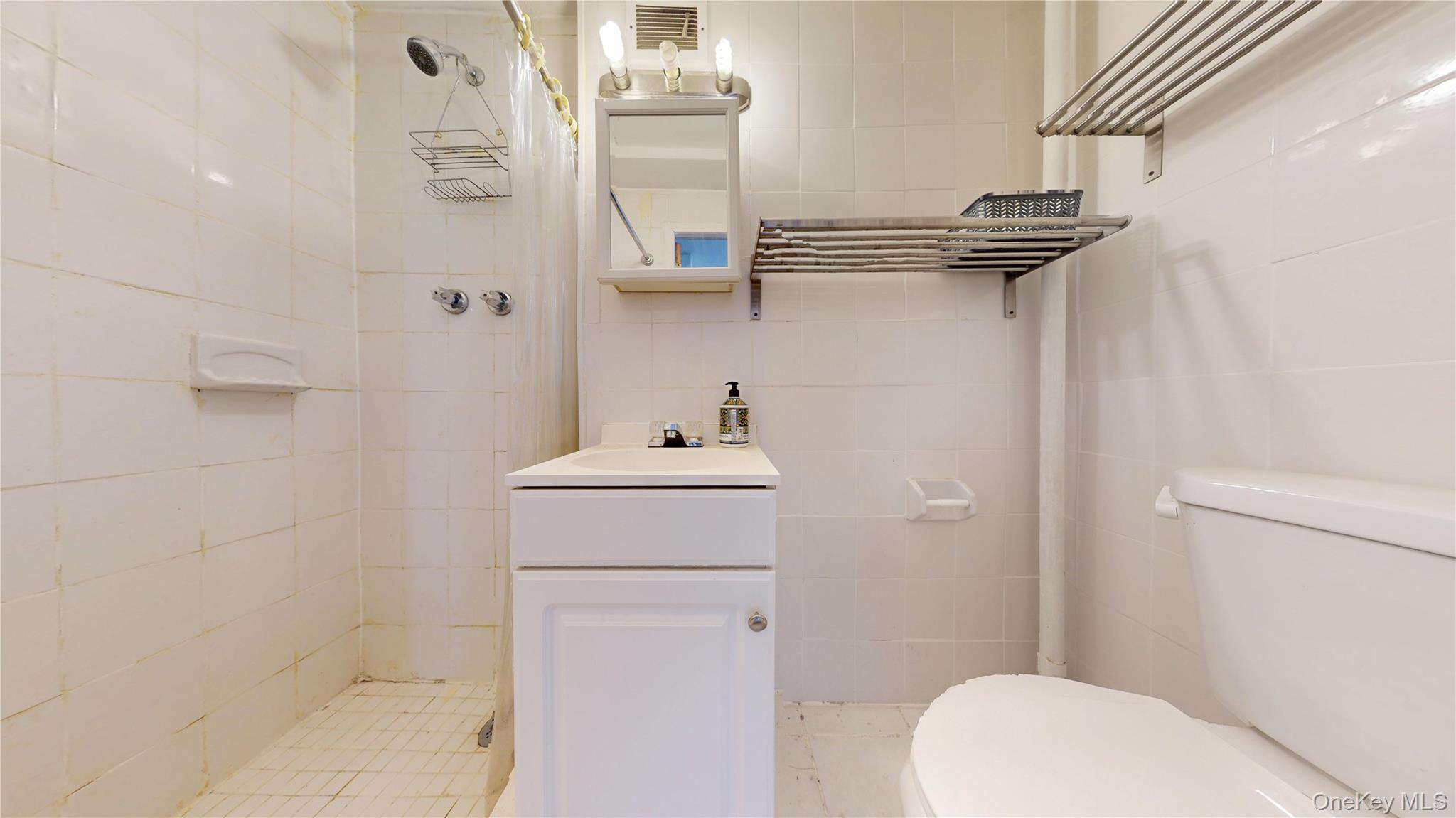 #6 photo, 98-34 63rd Drive, クイーンズ区 Rego Park , NY 11374