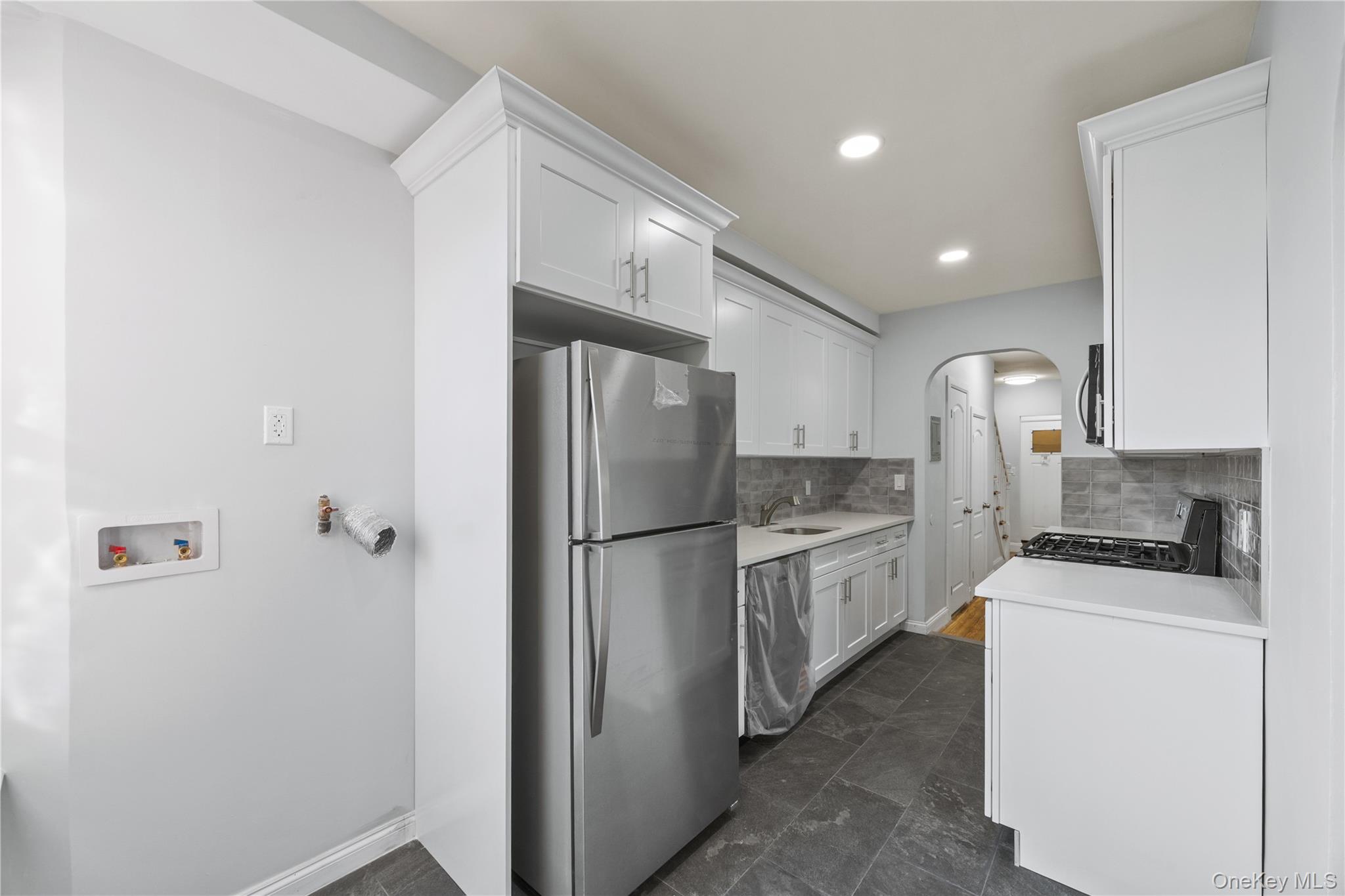 #14 photo, 1150 E 214th Street, Bronx , NY 10469