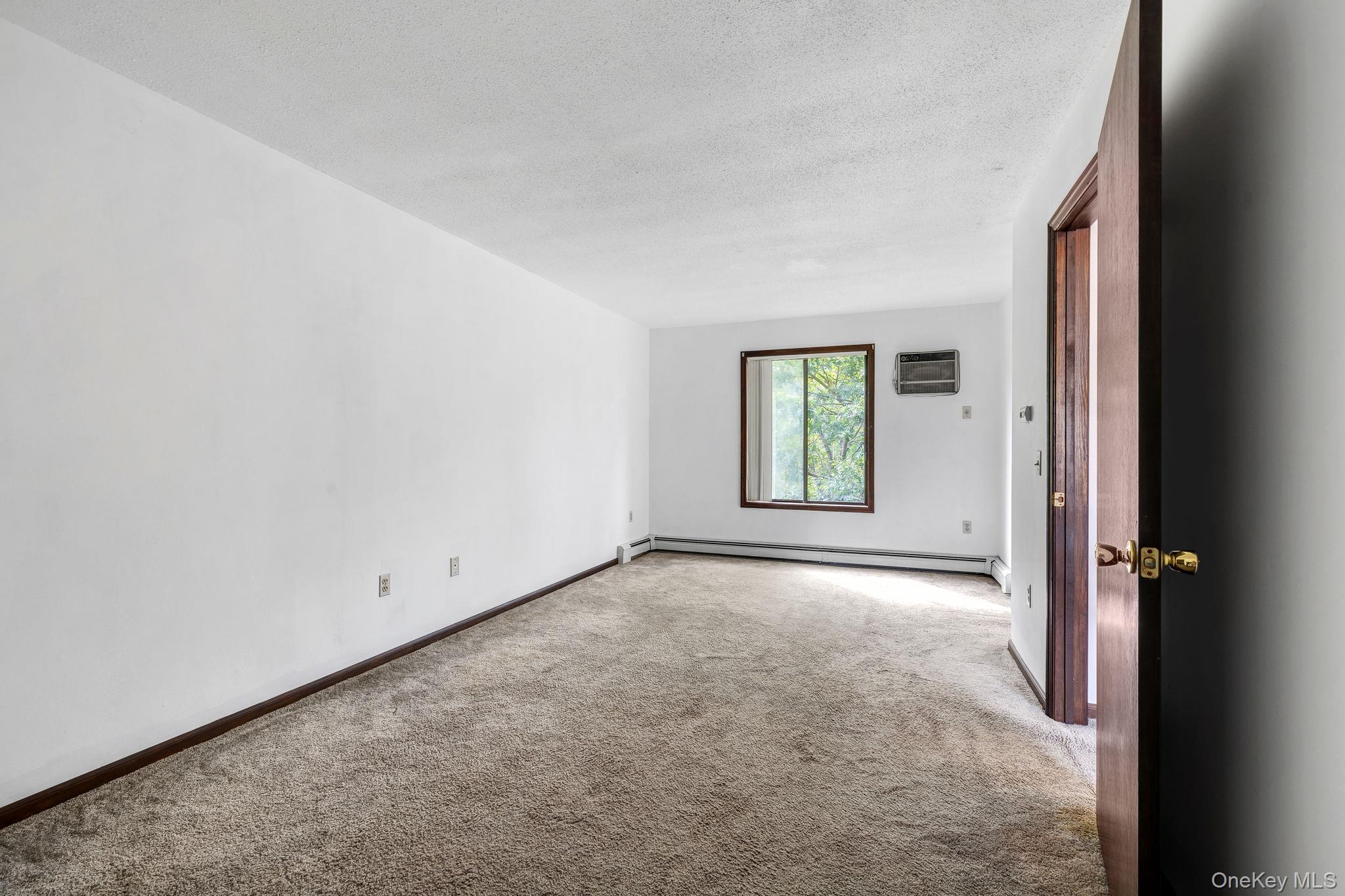 #20 photo, 9 Spruce Court, Fishkill , NY 12524