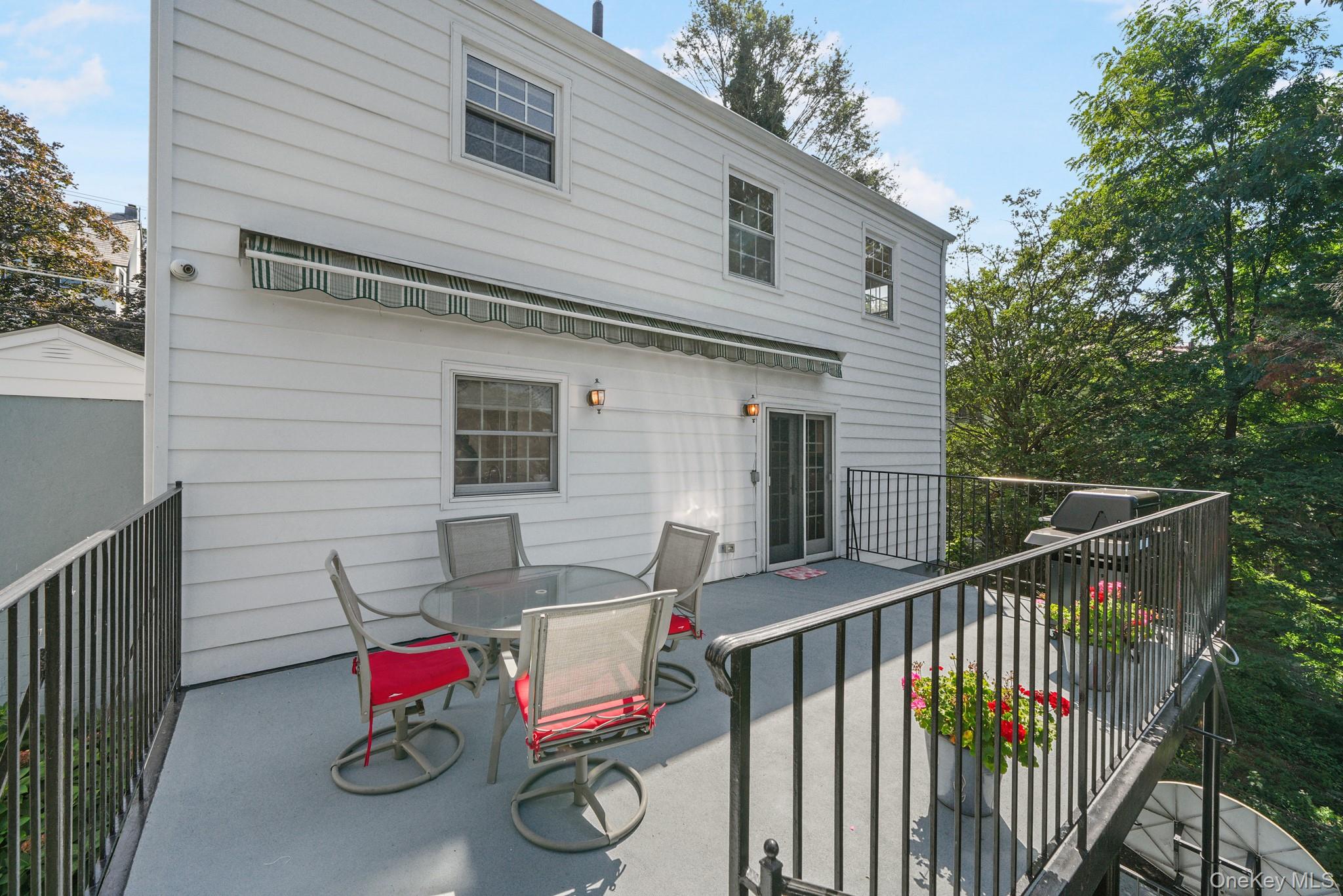 #11 photo, 29 Chatfield Road, Bronxville , NY 10708