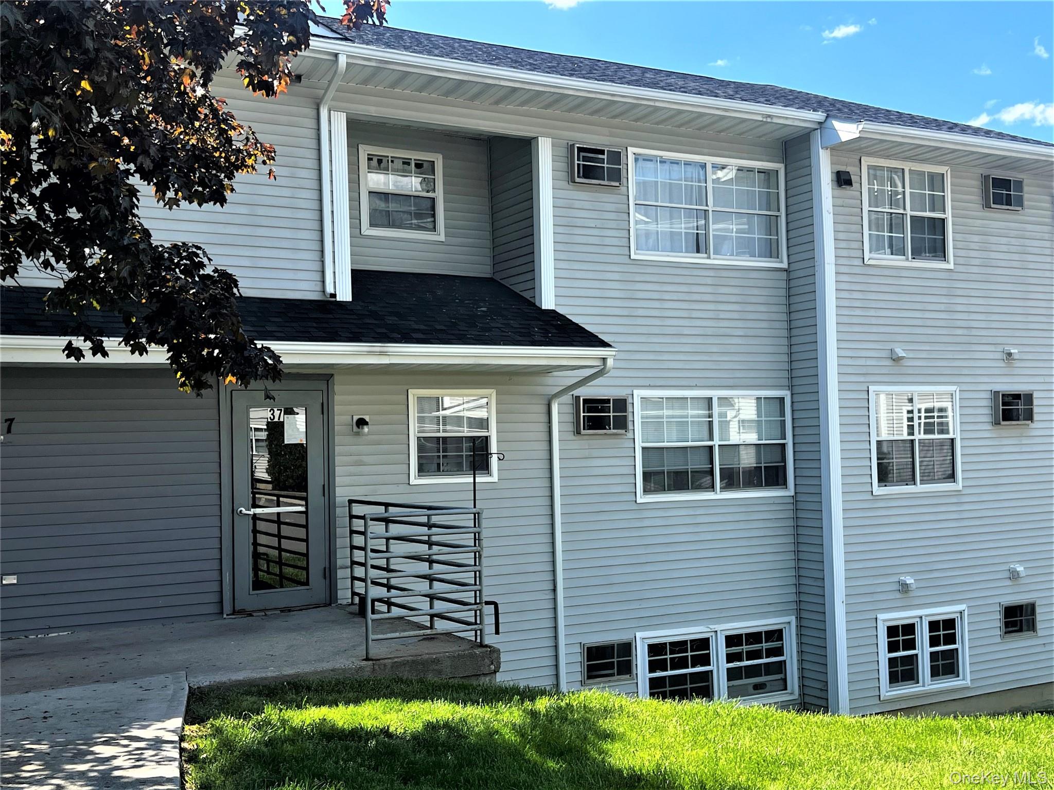 #11 photo, 33 Oak Street, Walden , NY 12586