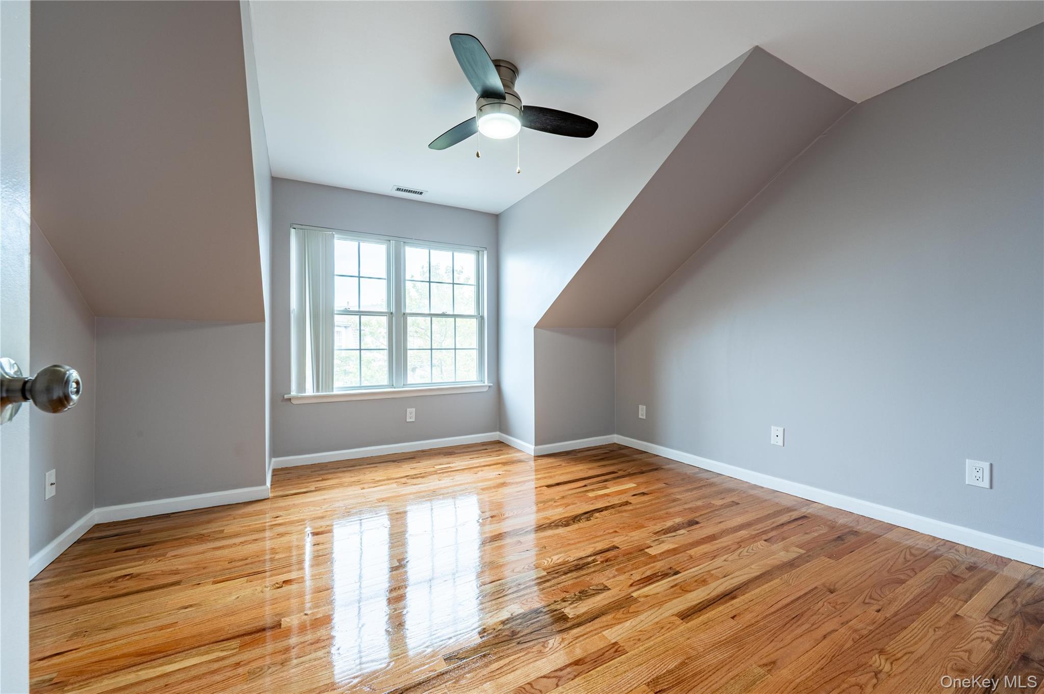 #16 photo, 1 Patricia Lane, Bronx , NY 10465