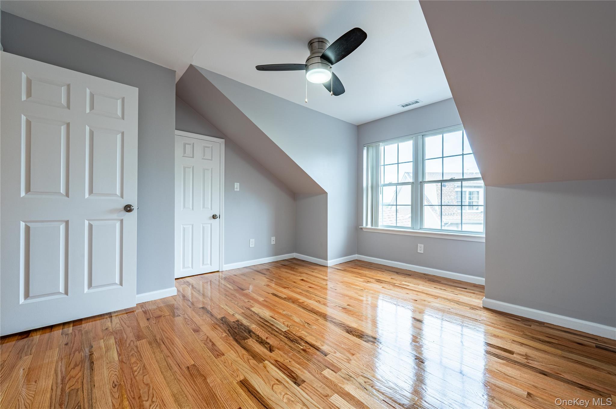 #17 photo, 1 Patricia Lane, Bronx , NY 10465