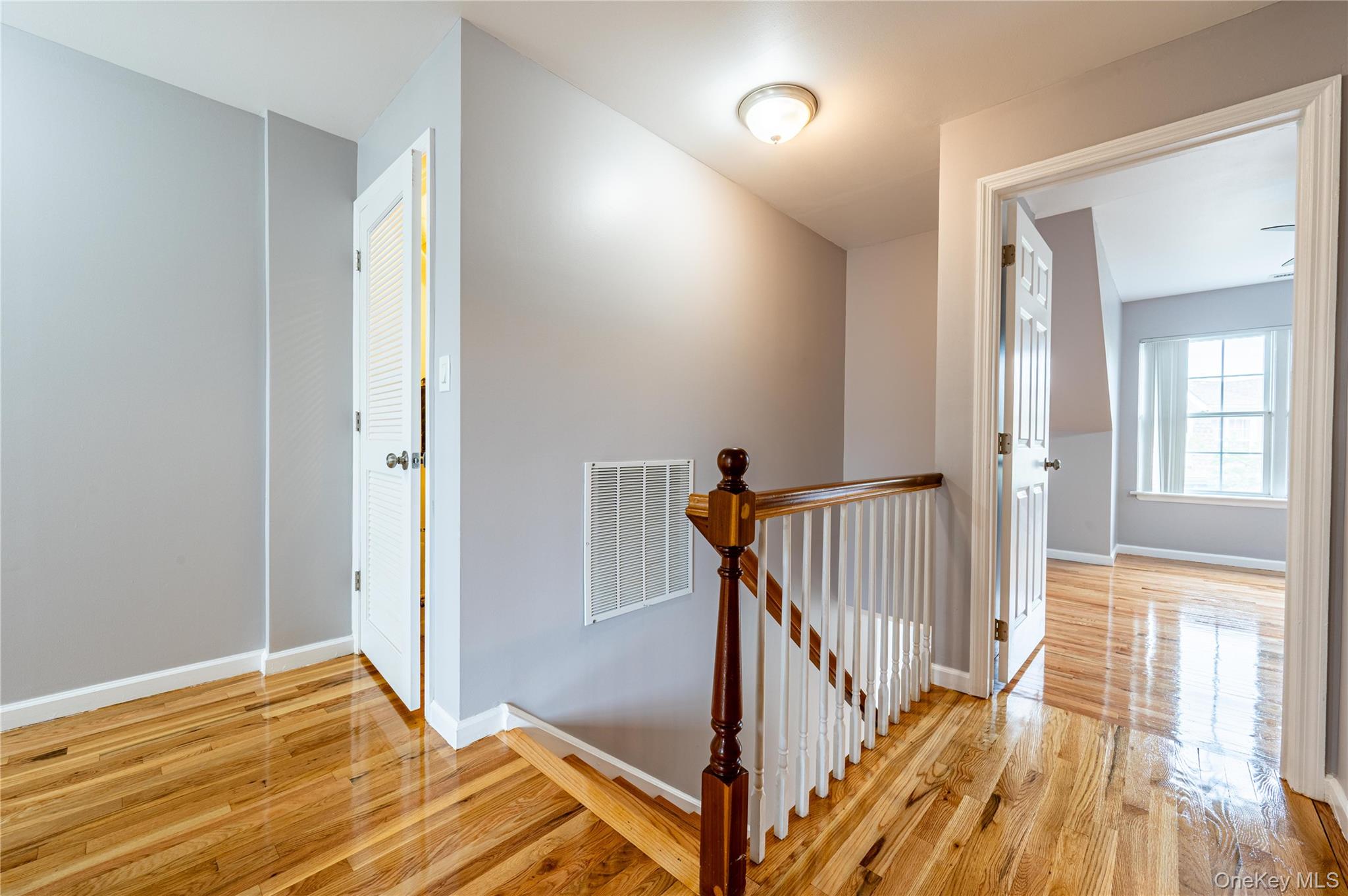 #20 photo, 1 Patricia Lane, Bronx , NY 10465