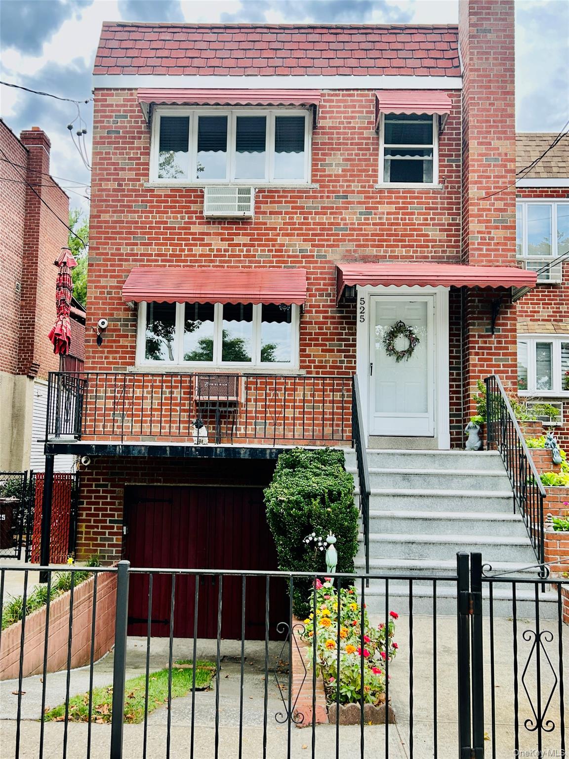 #1 photo, 525 Hollywood Avenue, برونكس Bronx , NY 10465