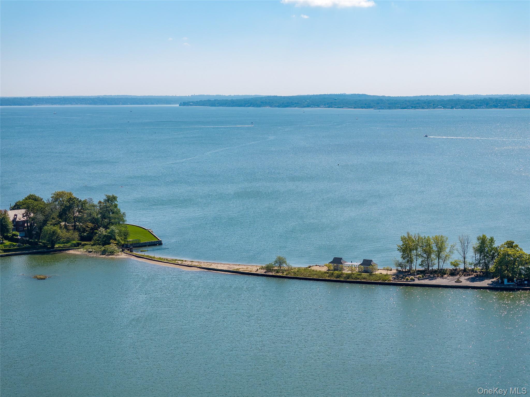 #15 photo, 63 Premium Point, New Rochelle , NY 10801