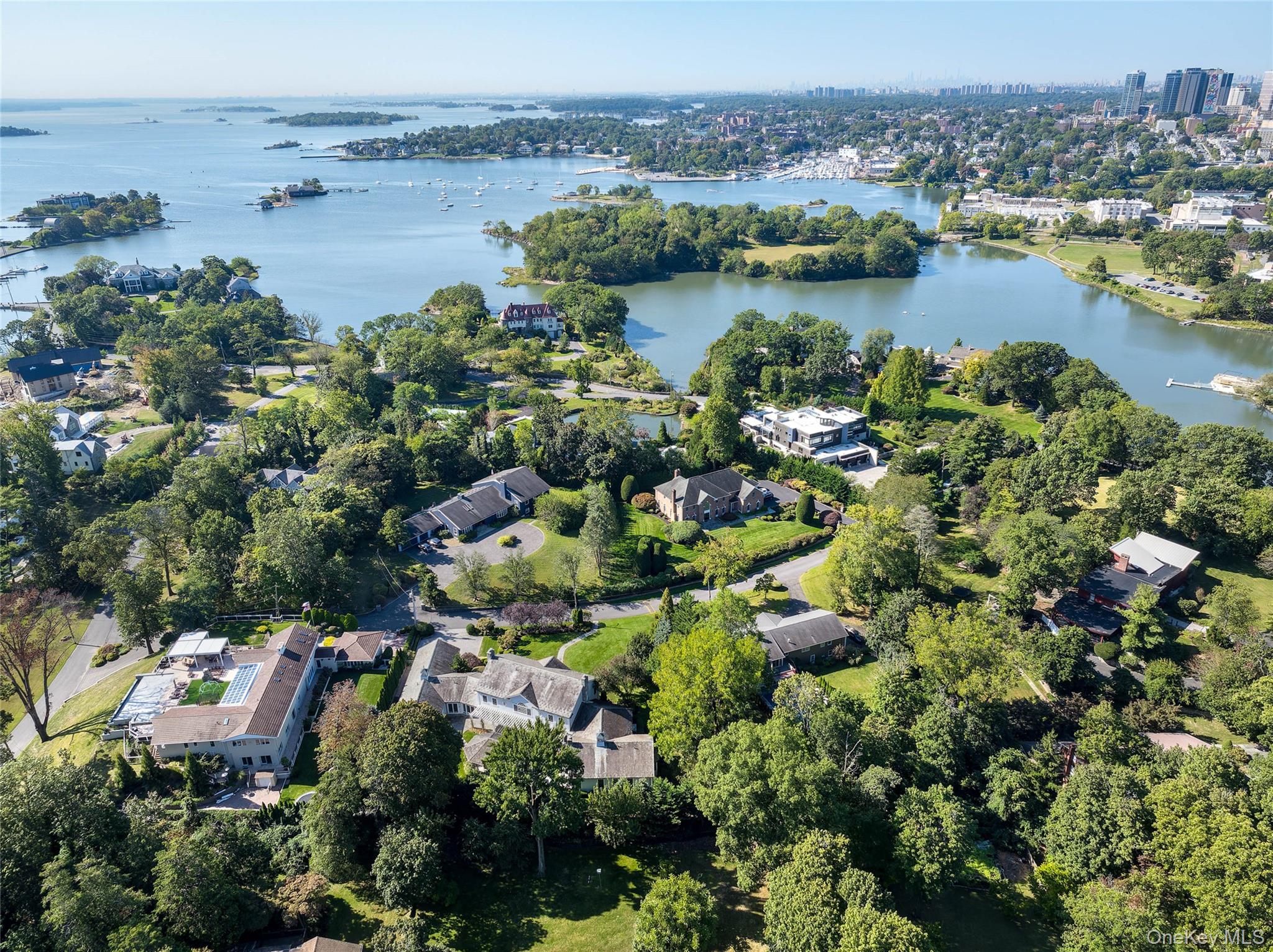 #4 photo, 63 Premium Point, New Rochelle , NY 10801