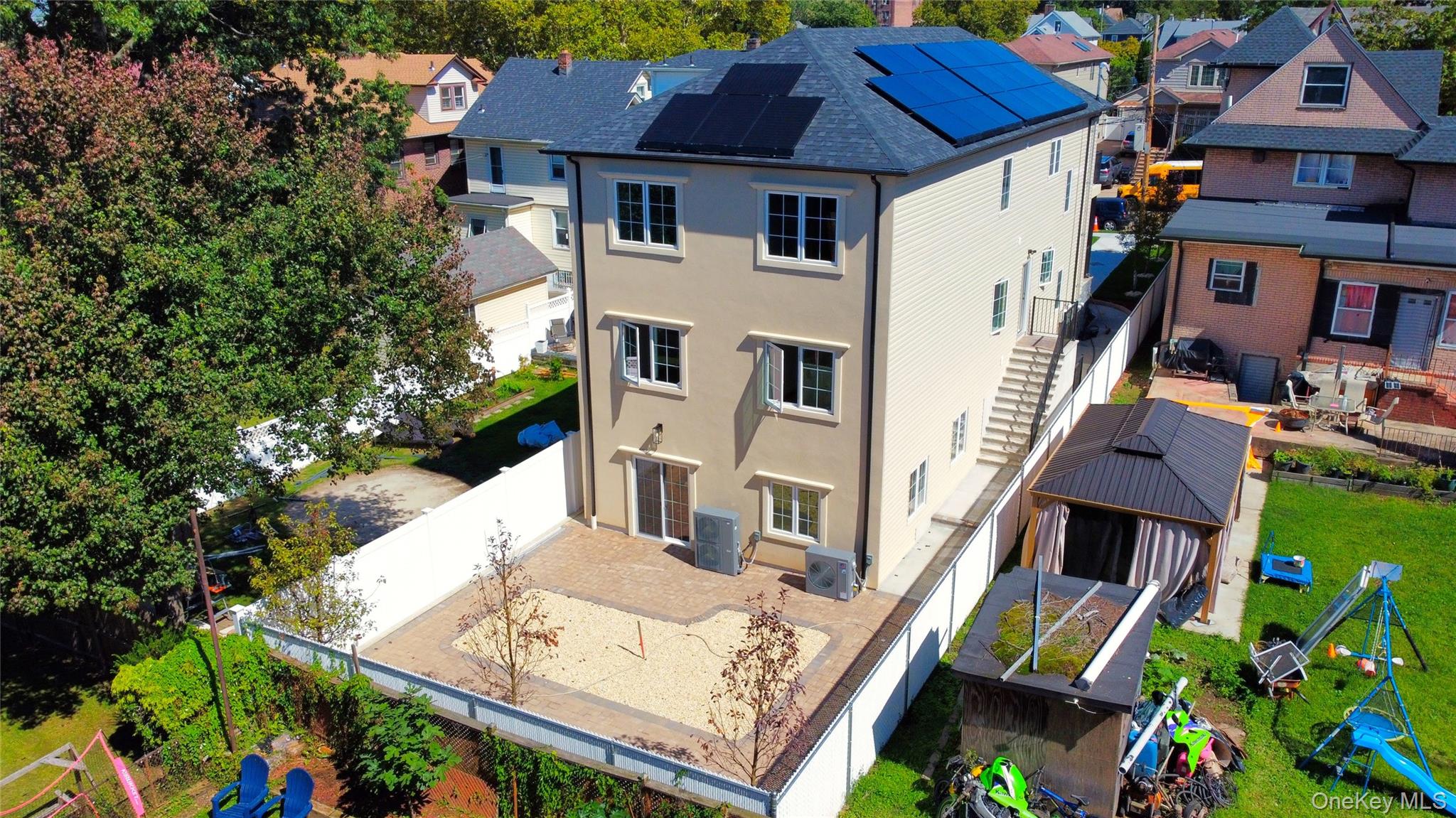 #10 photo, 372 Sharon Avenue, スタテンアイランド Staten Island , NY 10301