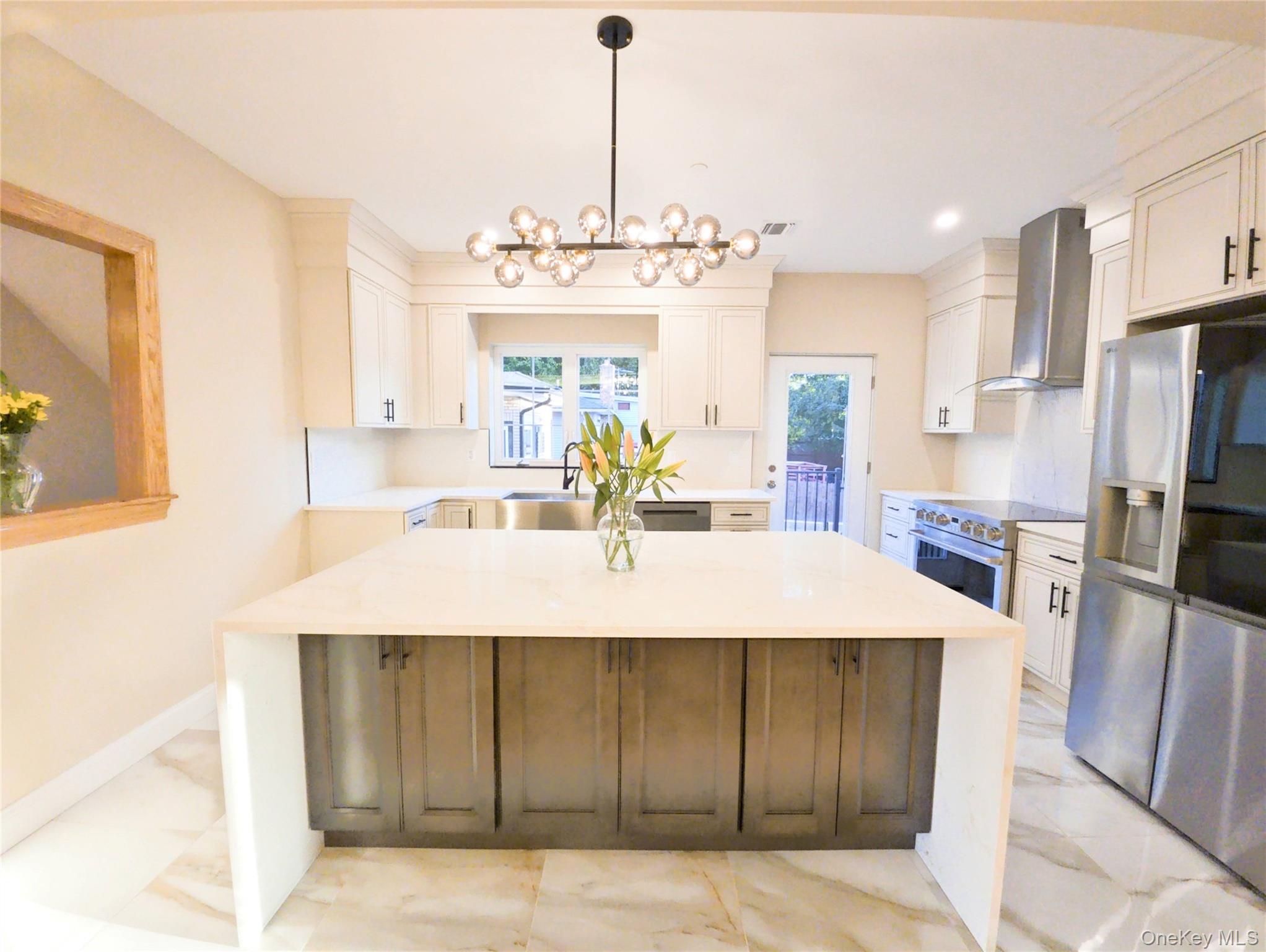 #13 photo, 372 Sharon Avenue, スタテンアイランド Staten Island , NY 10301