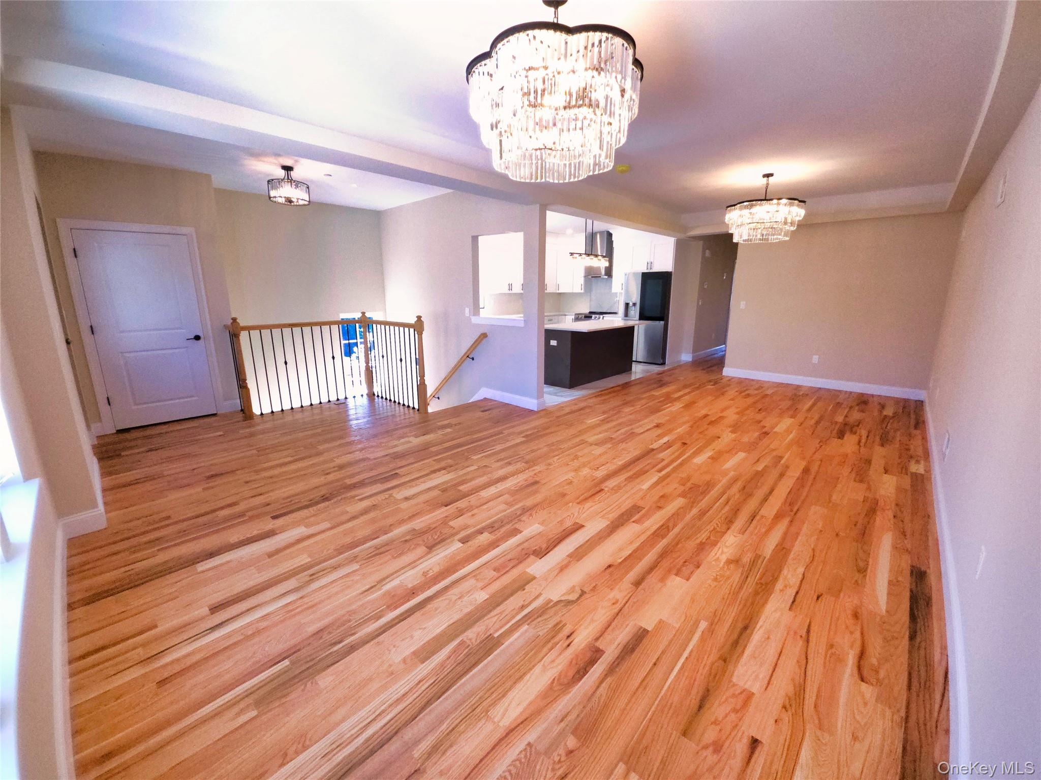 #5 photo, 372 Sharon Avenue, スタテンアイランド Staten Island , NY 10301