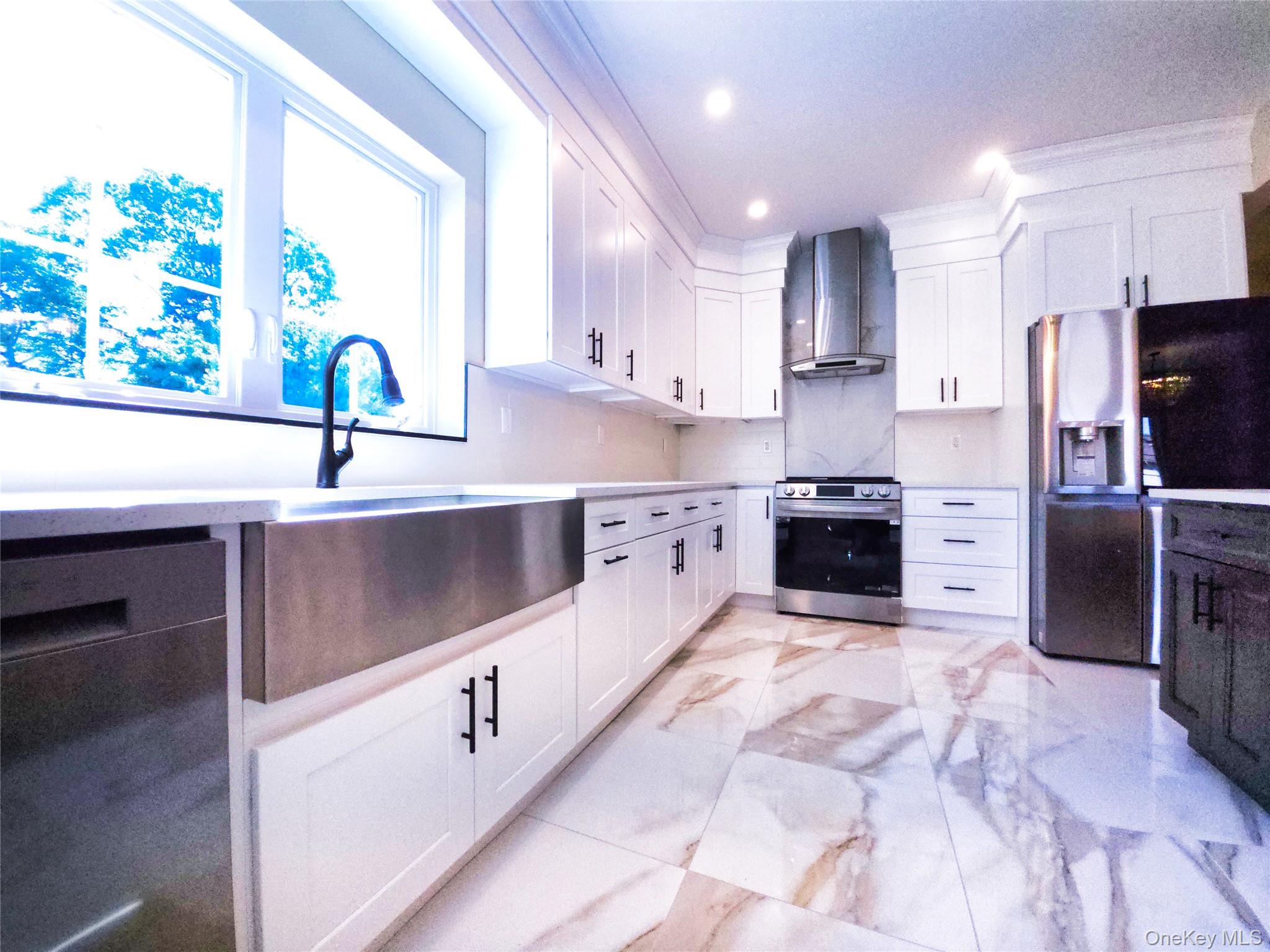 #8 photo, 372 Sharon Avenue, スタテンアイランド Staten Island , NY 10301