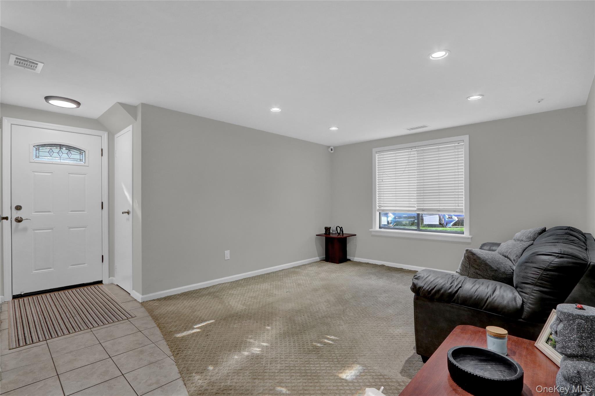 #5 photo, 431 Clubhouse Court, Coram , NY 11727