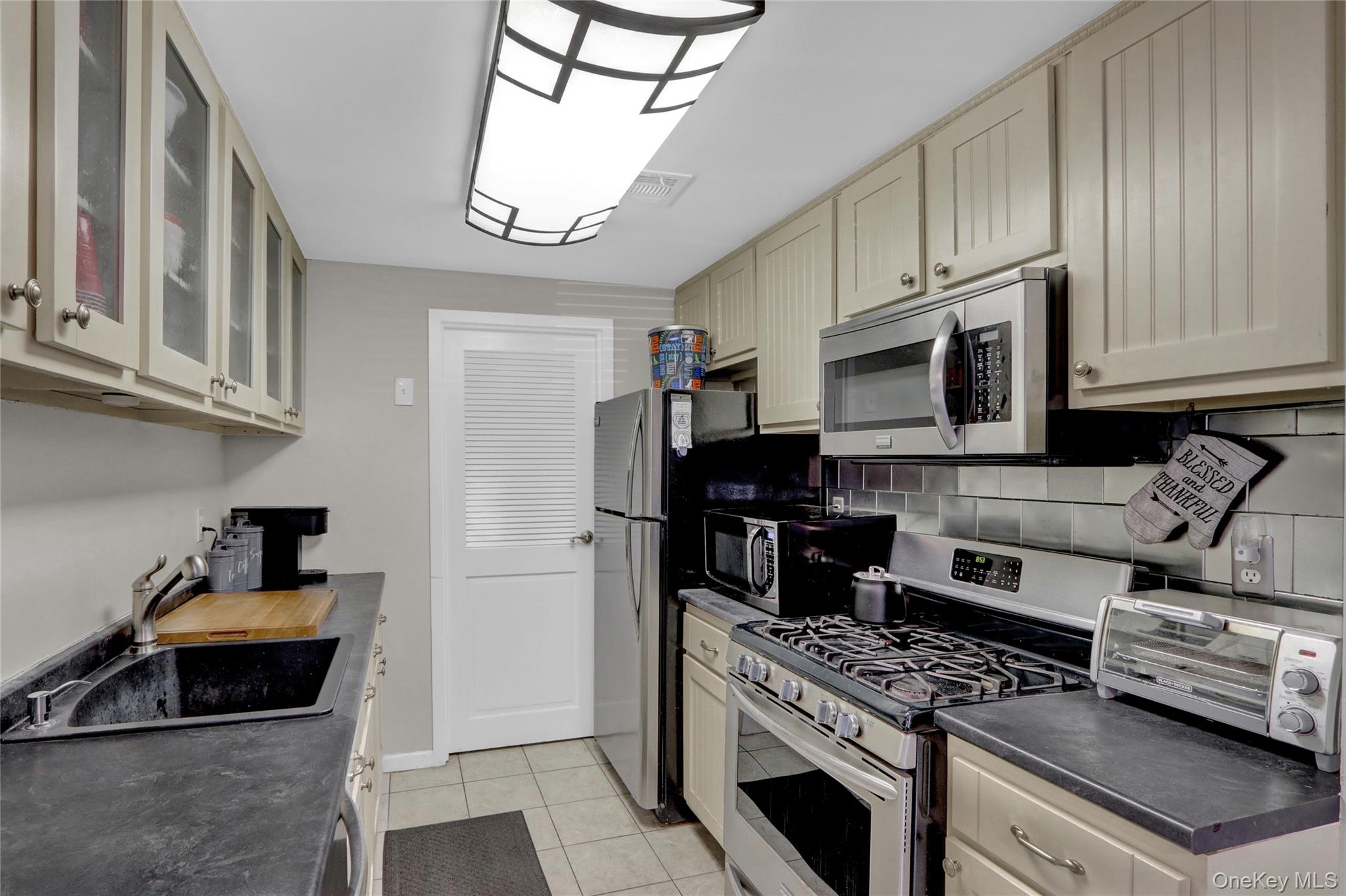 #9 photo, 431 Clubhouse Court, Coram , NY 11727