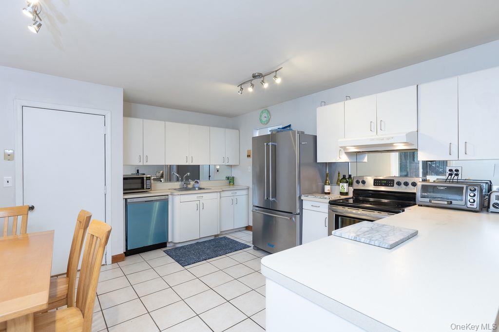 #5 photo, 473 Sleepy Hollow Drive, Shirley , NY 11967