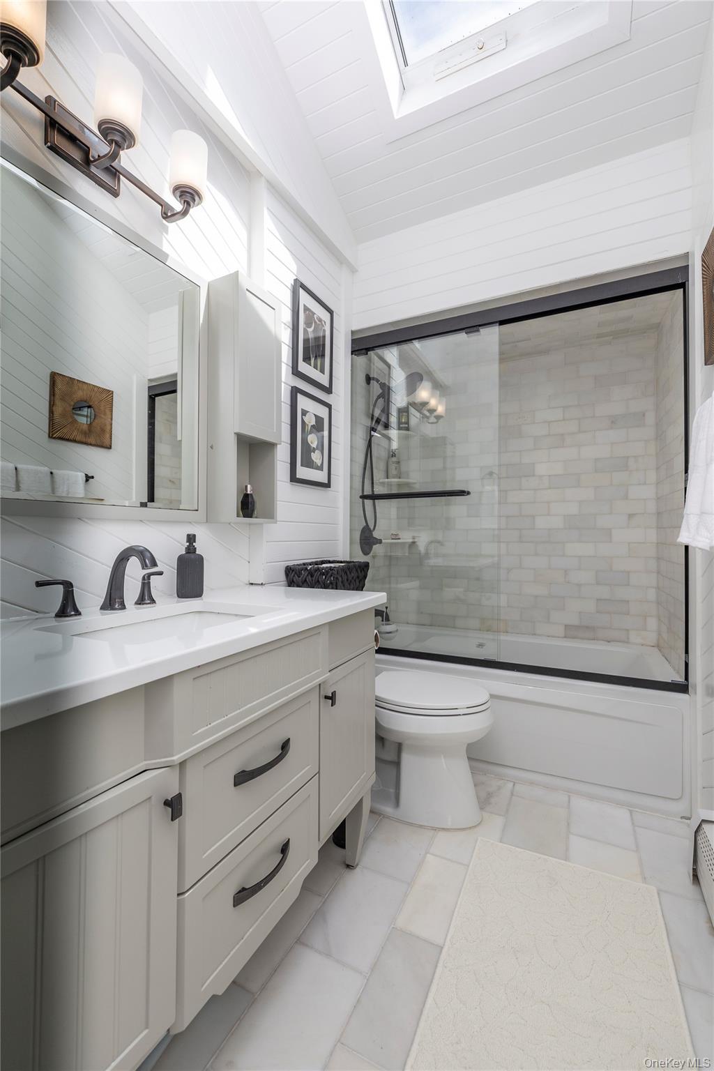 #13 photo, 5 Evelyn Court, Massapequa , NY 11758