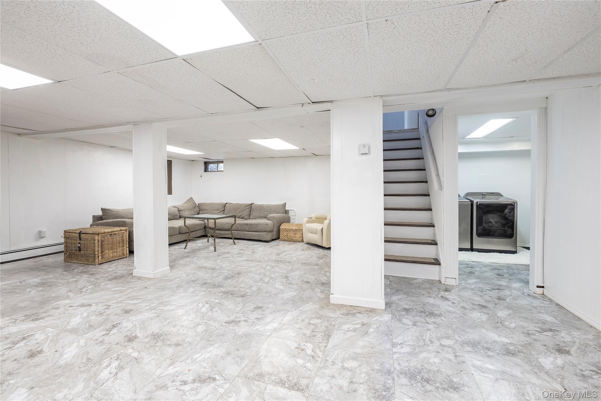 #15 photo, 5 Evelyn Court, Massapequa , NY 11758