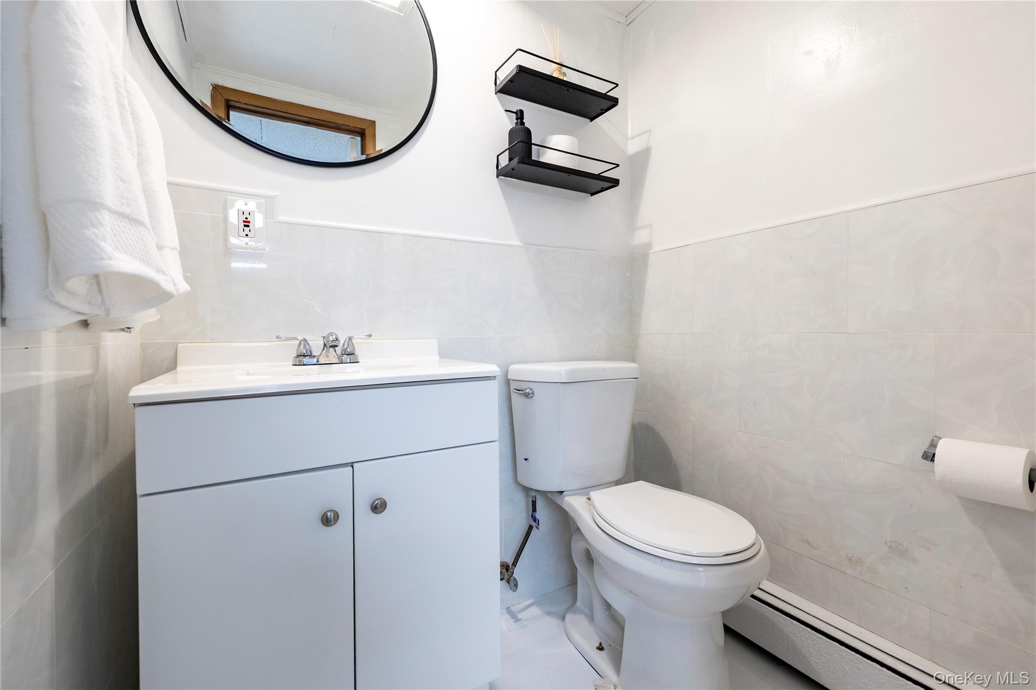 #16 photo, 5 Evelyn Court, Massapequa , NY 11758