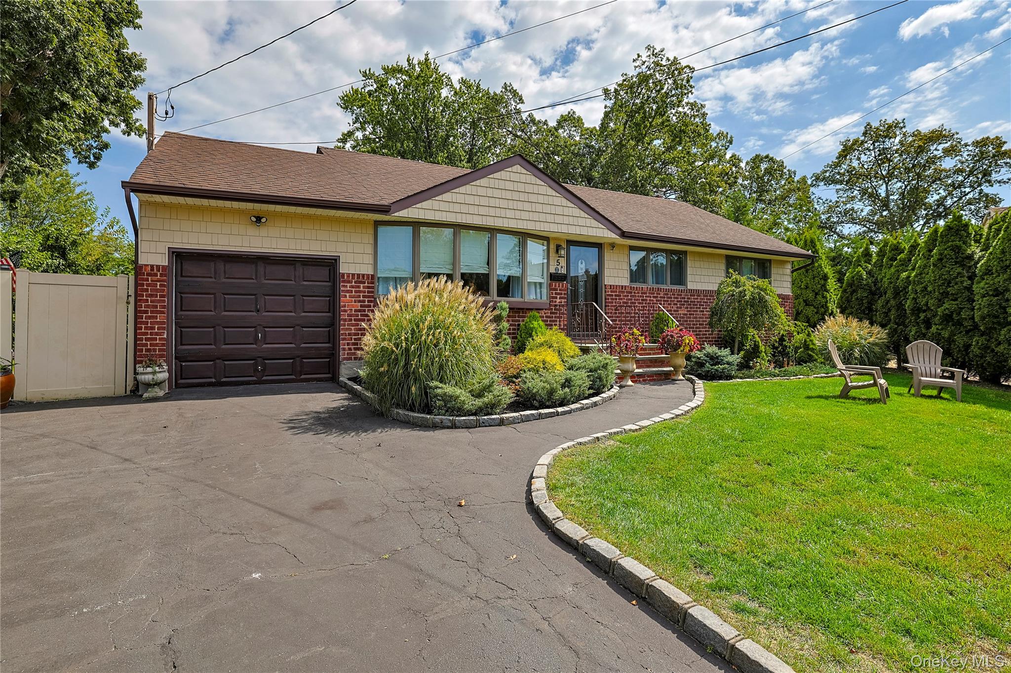 #2 photo, 5 Evelyn Court, Massapequa , NY 11758