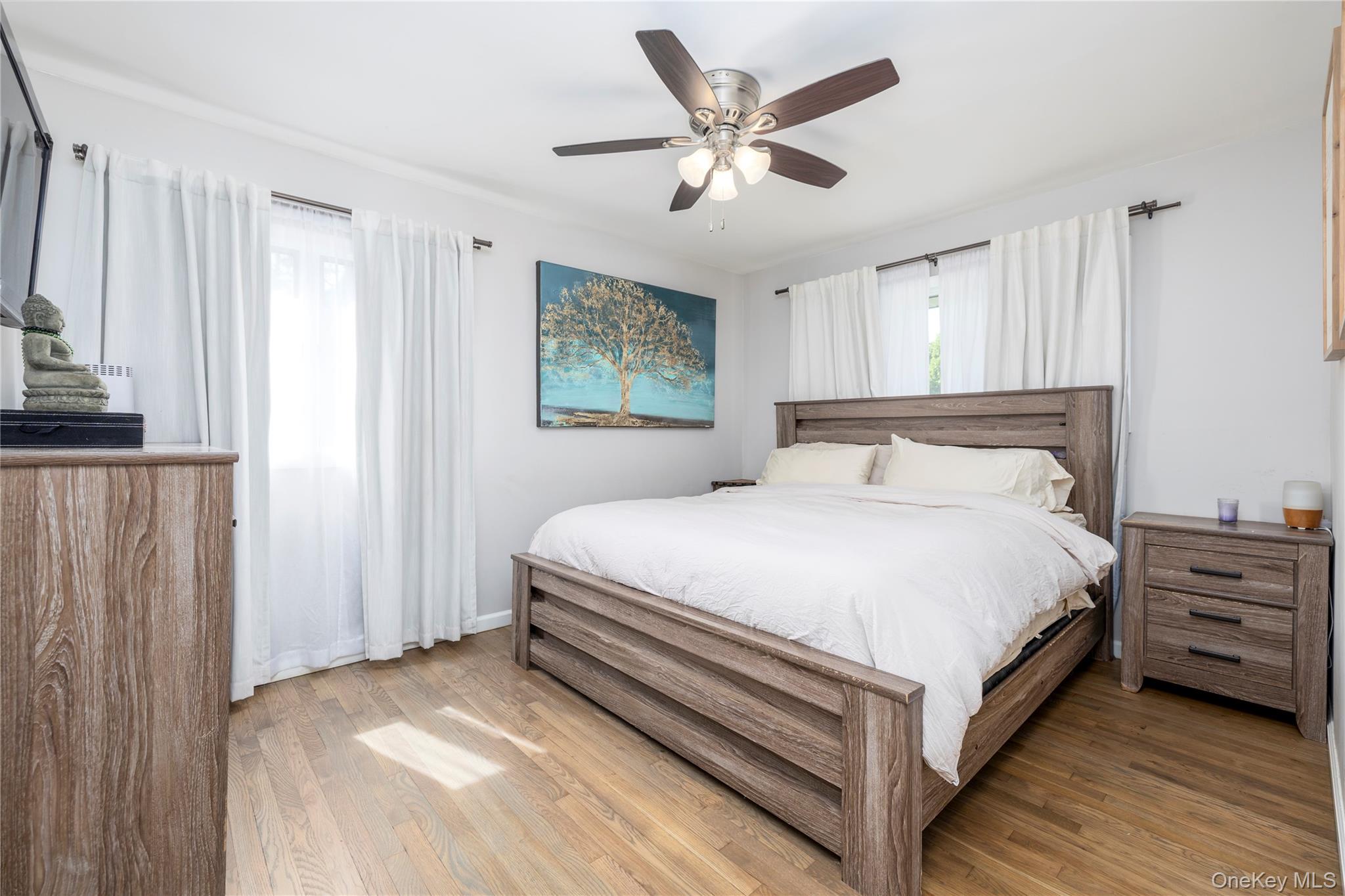 #9 photo, 5 Evelyn Court, Massapequa , NY 11758