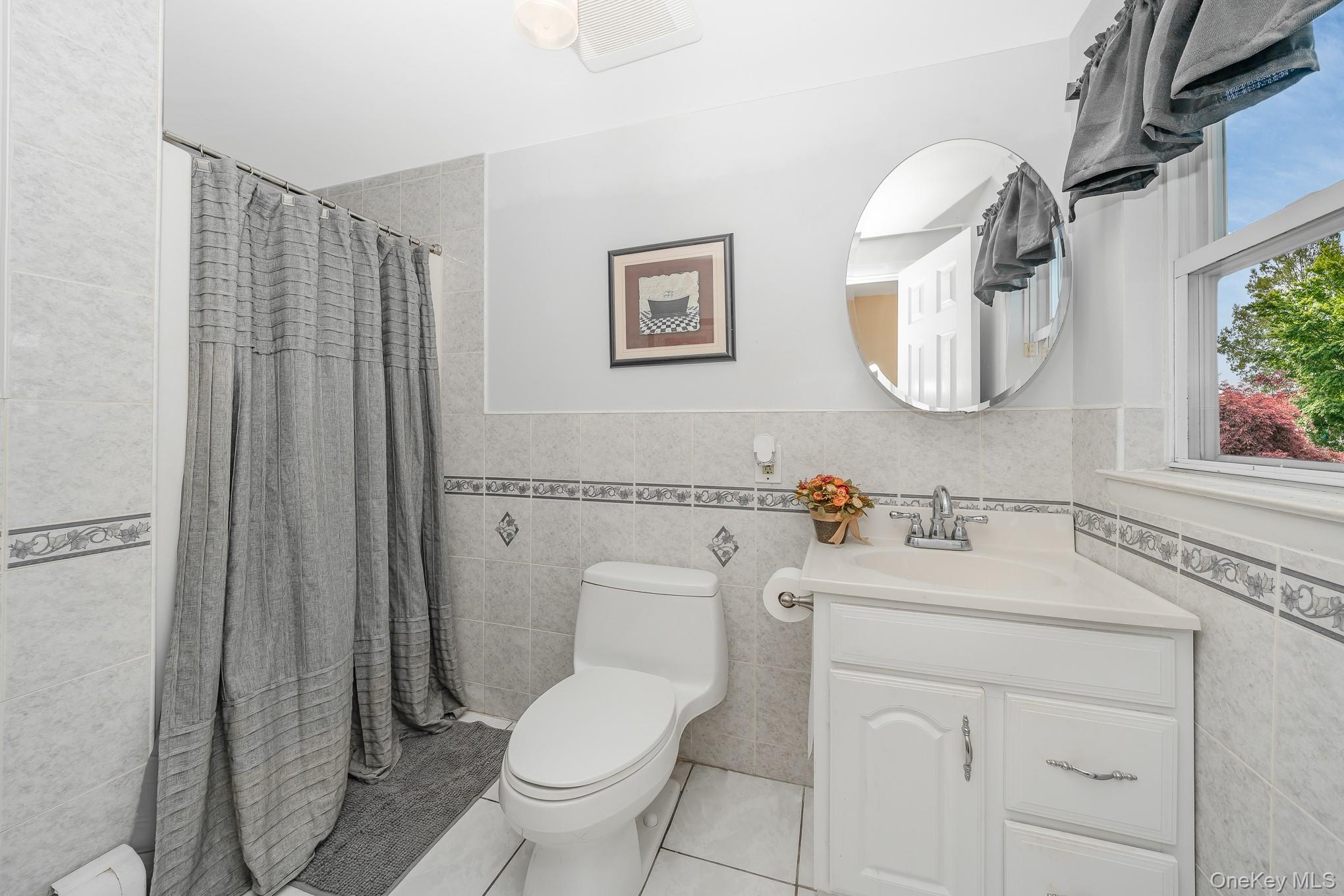 #12 photo, 724 Foxhurst Road, Baldwin , NY 11510