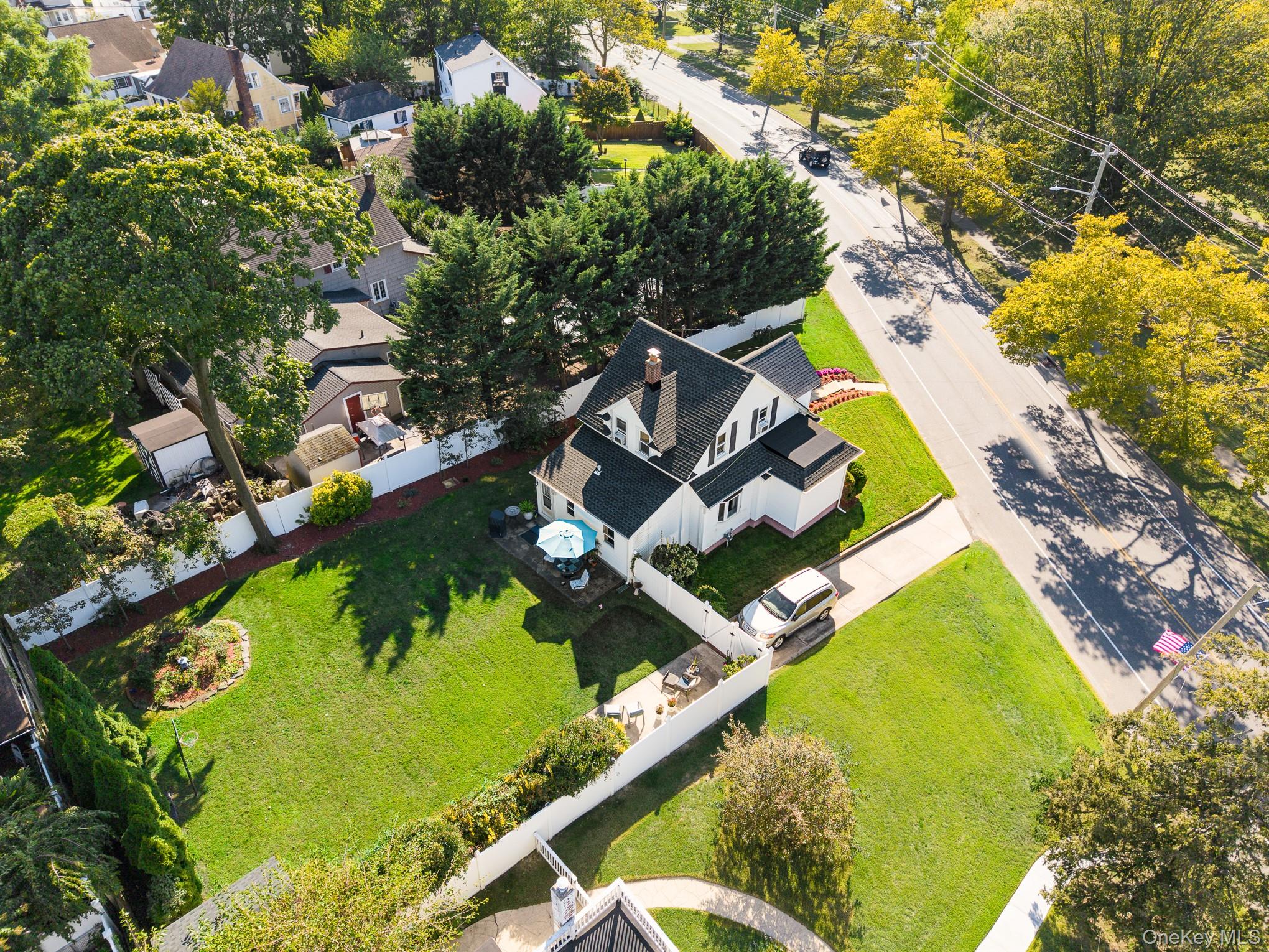 #20 photo, 724 Foxhurst Road, Baldwin , NY 11510