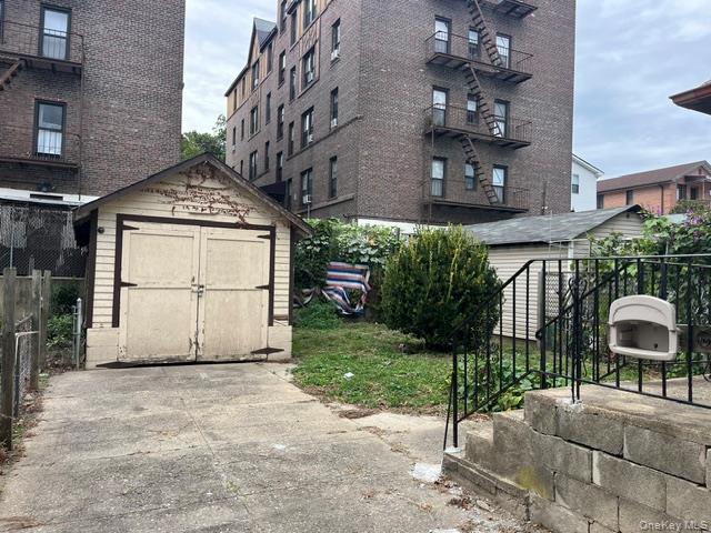 #2 photo, 42-36 156 Street, Flushing , NY 11355