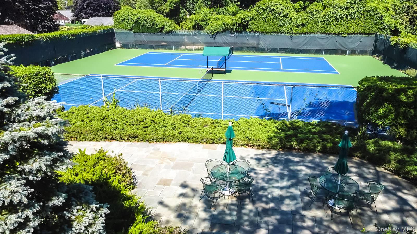 #11 photo, 520 Hampton Road, サフォーク郡 Southampton , NY 11968