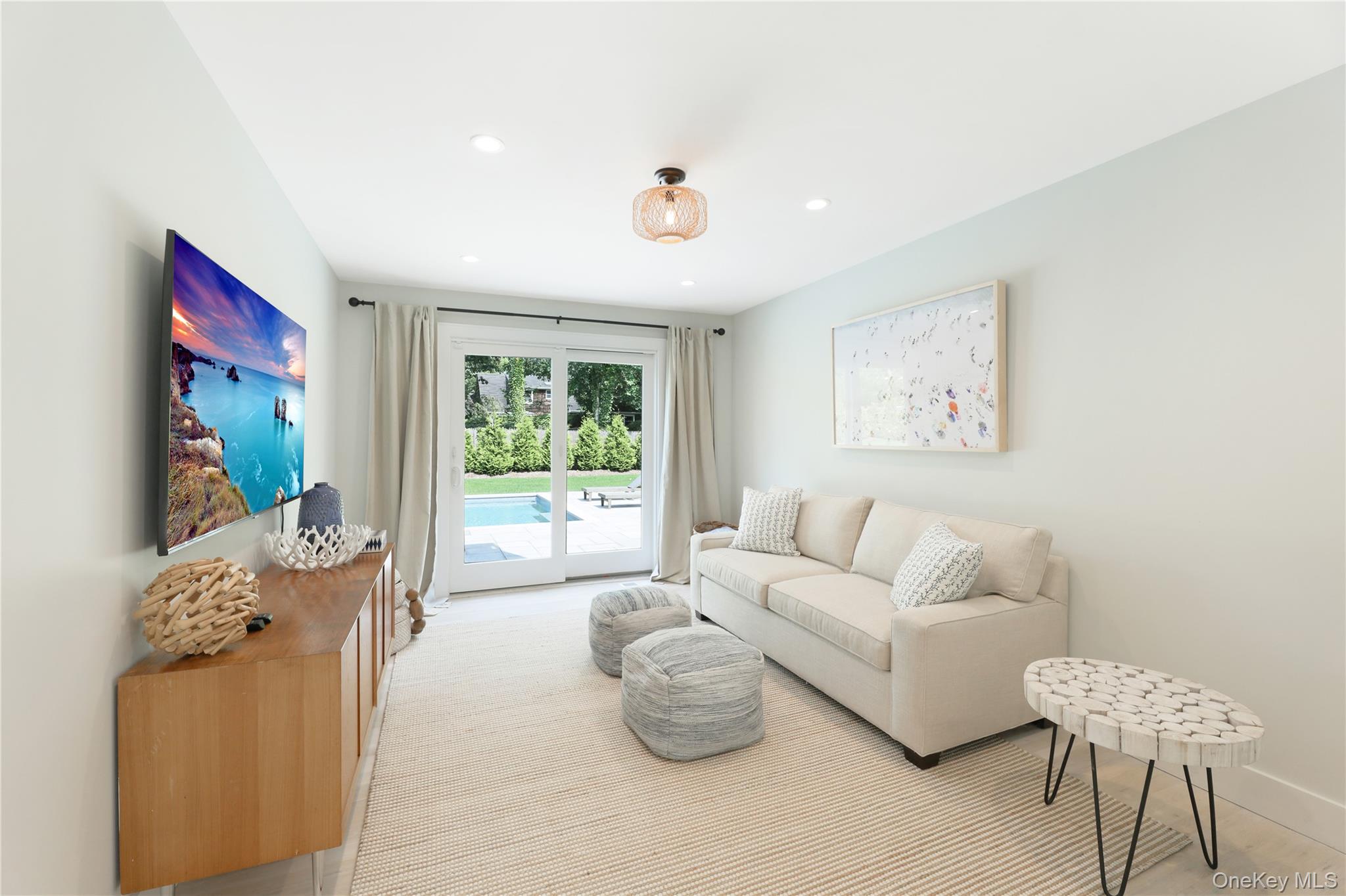 #14 photo, 16 Pin Oak Lane, Westhampton Beach , NY 11978