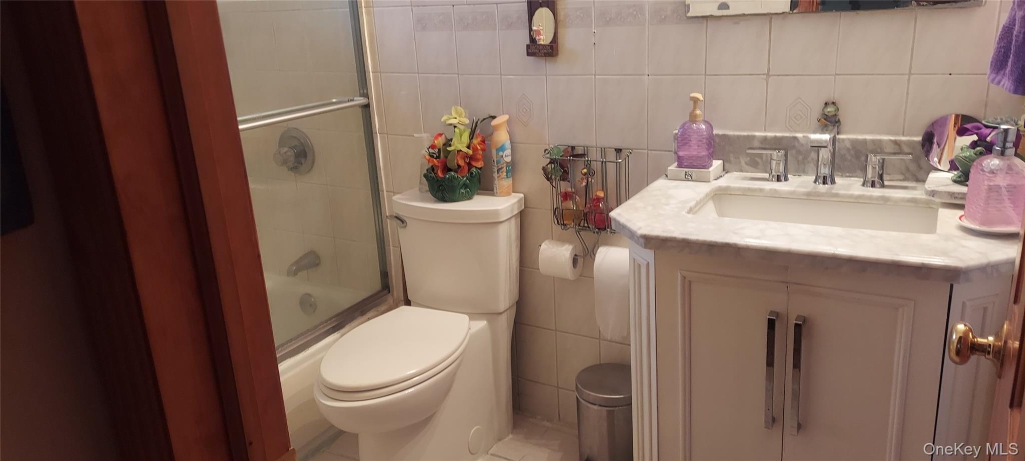 #13 photo, 147 S Montgomery Street, Valley Stream , NY 11580