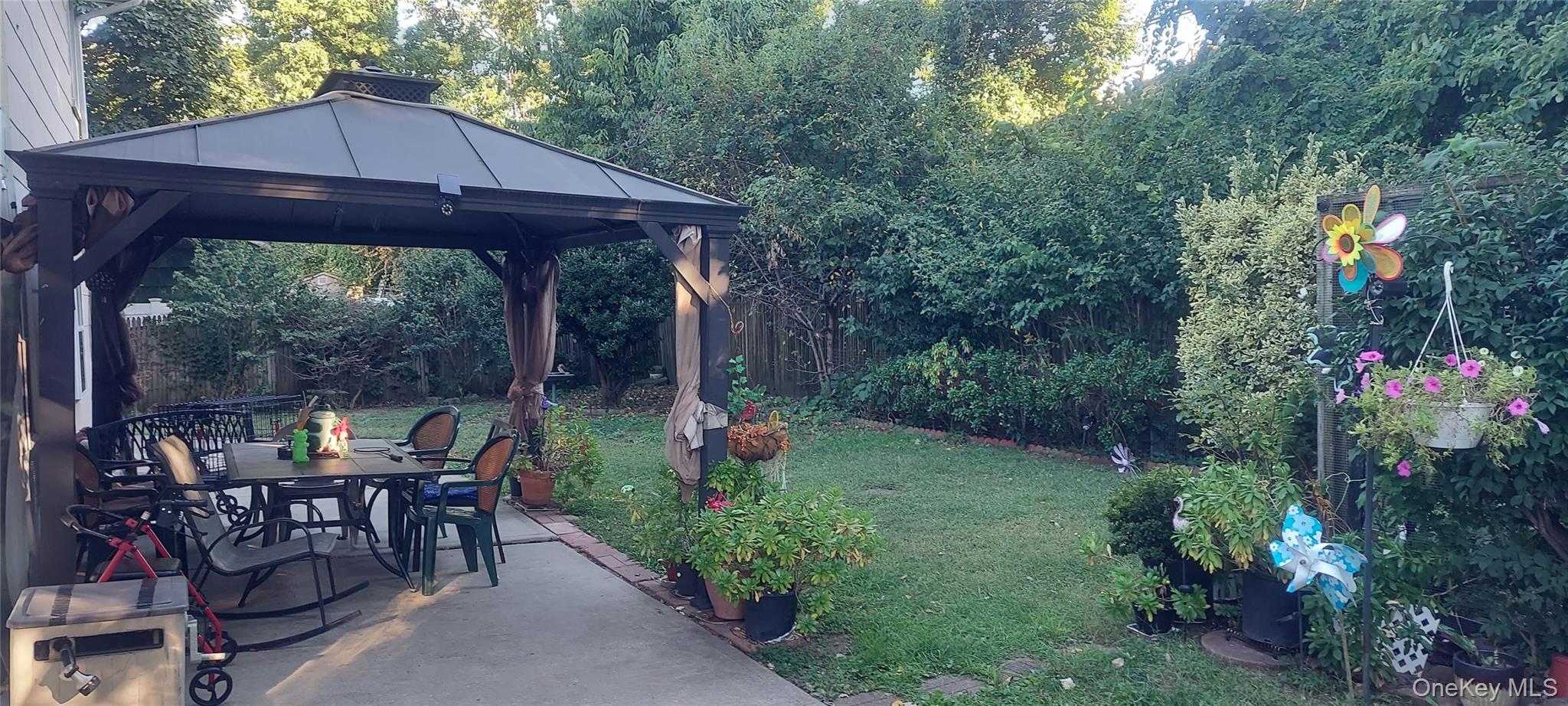 #4 photo, 147 S Montgomery Street, Valley Stream , NY 11580