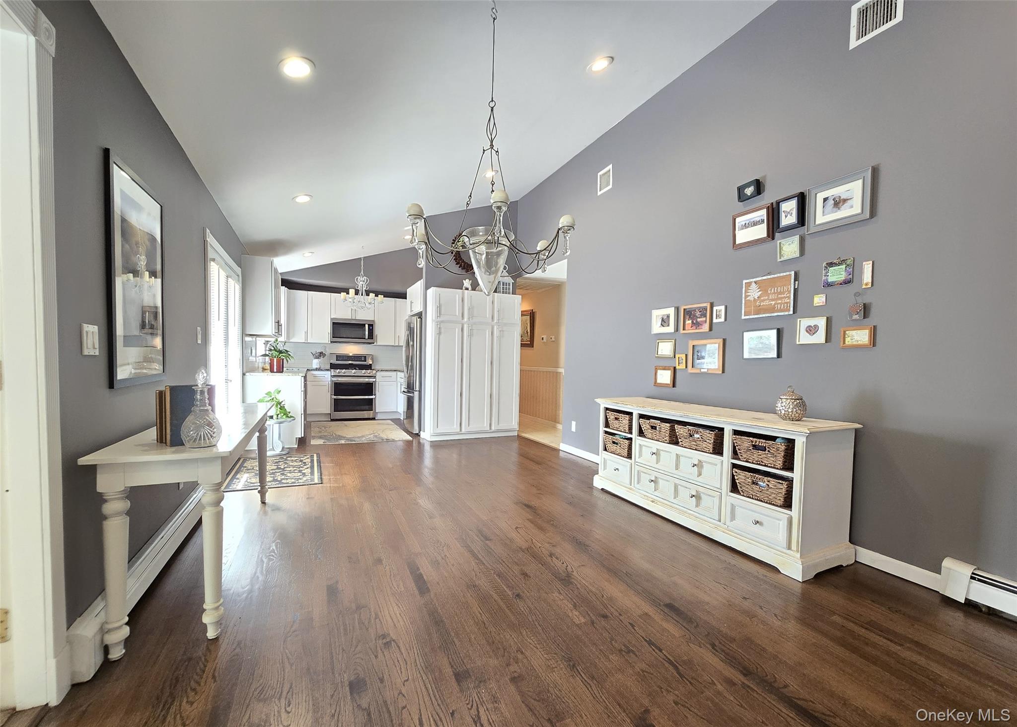 #11 photo, 30 Elizabeth Way, サフォーク郡 Ridge , NY 11961