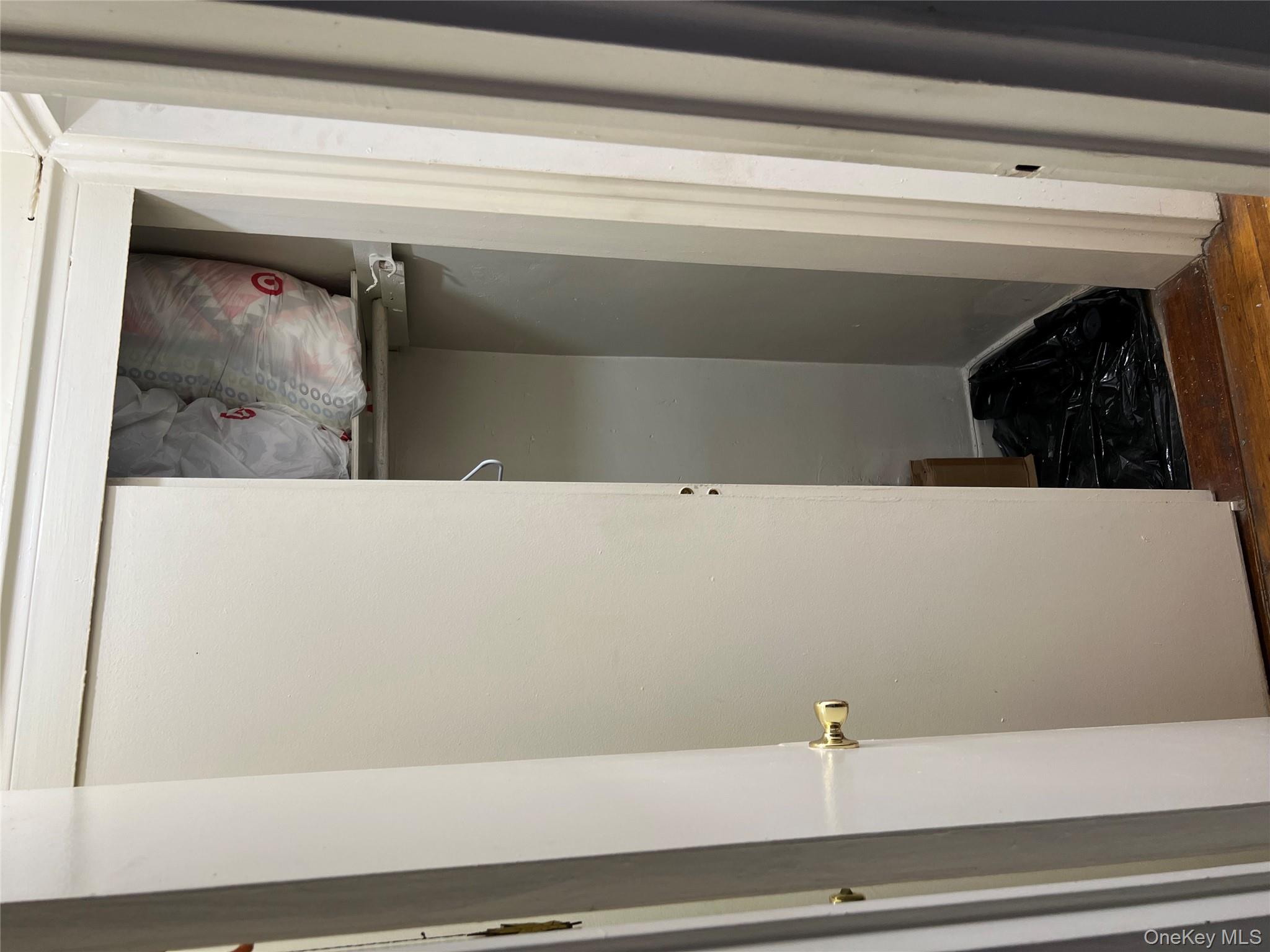 #3 photo, 84-20 51 Avenue, クイーンズ区 Elmhurst , NY 11373