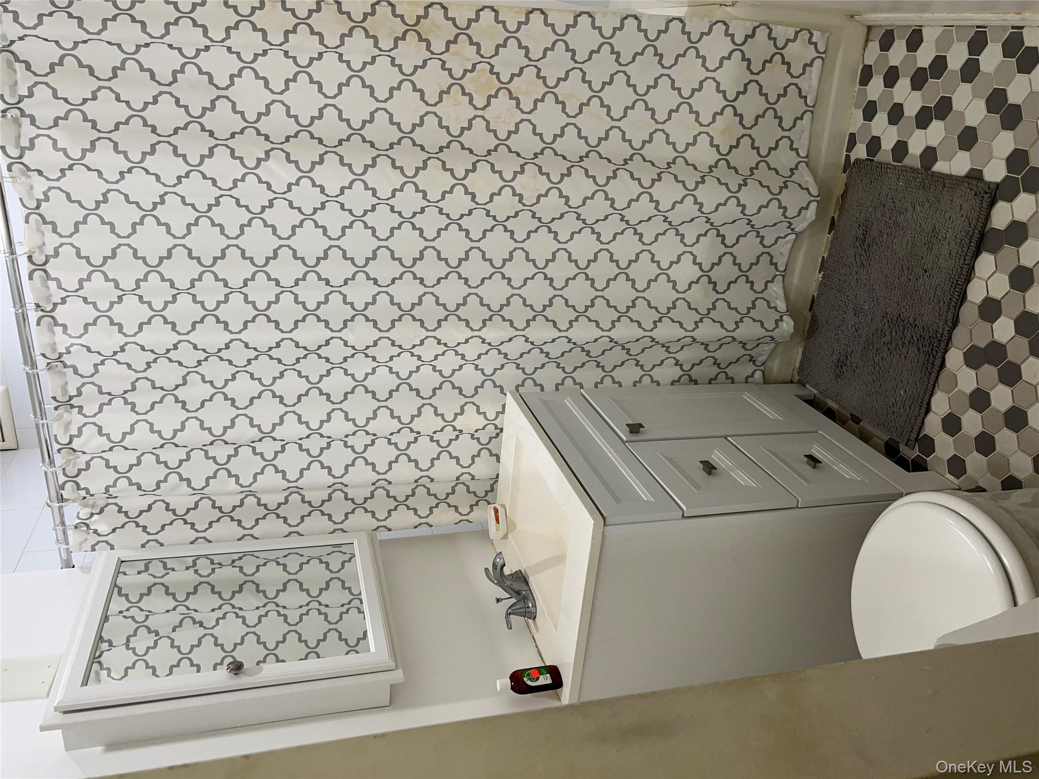 #4 photo, 84-20 51 Avenue, クイーンズ区 Elmhurst , NY 11373