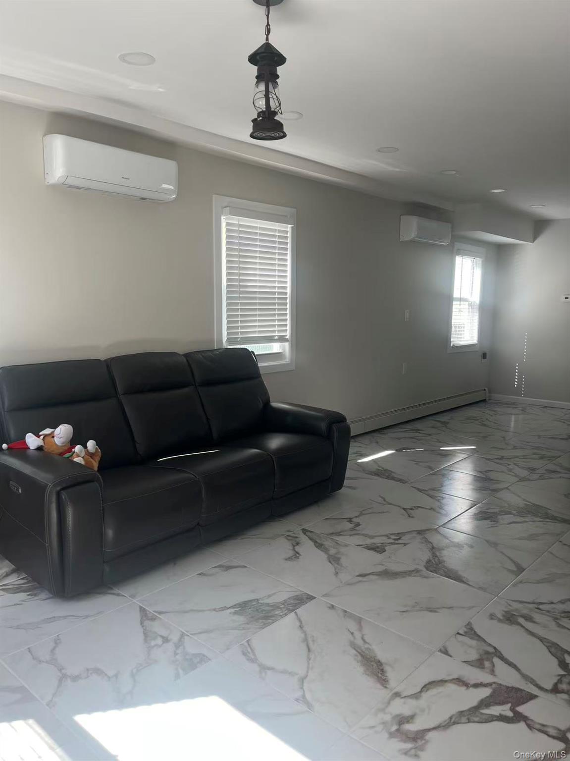 #3 photo, 9977 164th Drive, クイーンズ区 Howard Beach , NY 11414