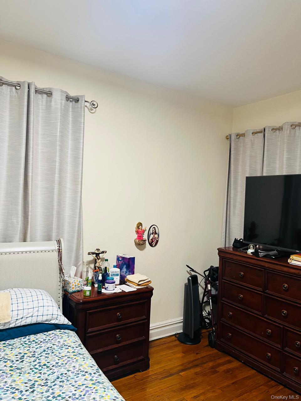 #4 photo, 3721 80th Street, クイーンズ区 Jackson Heights , NY 11372
