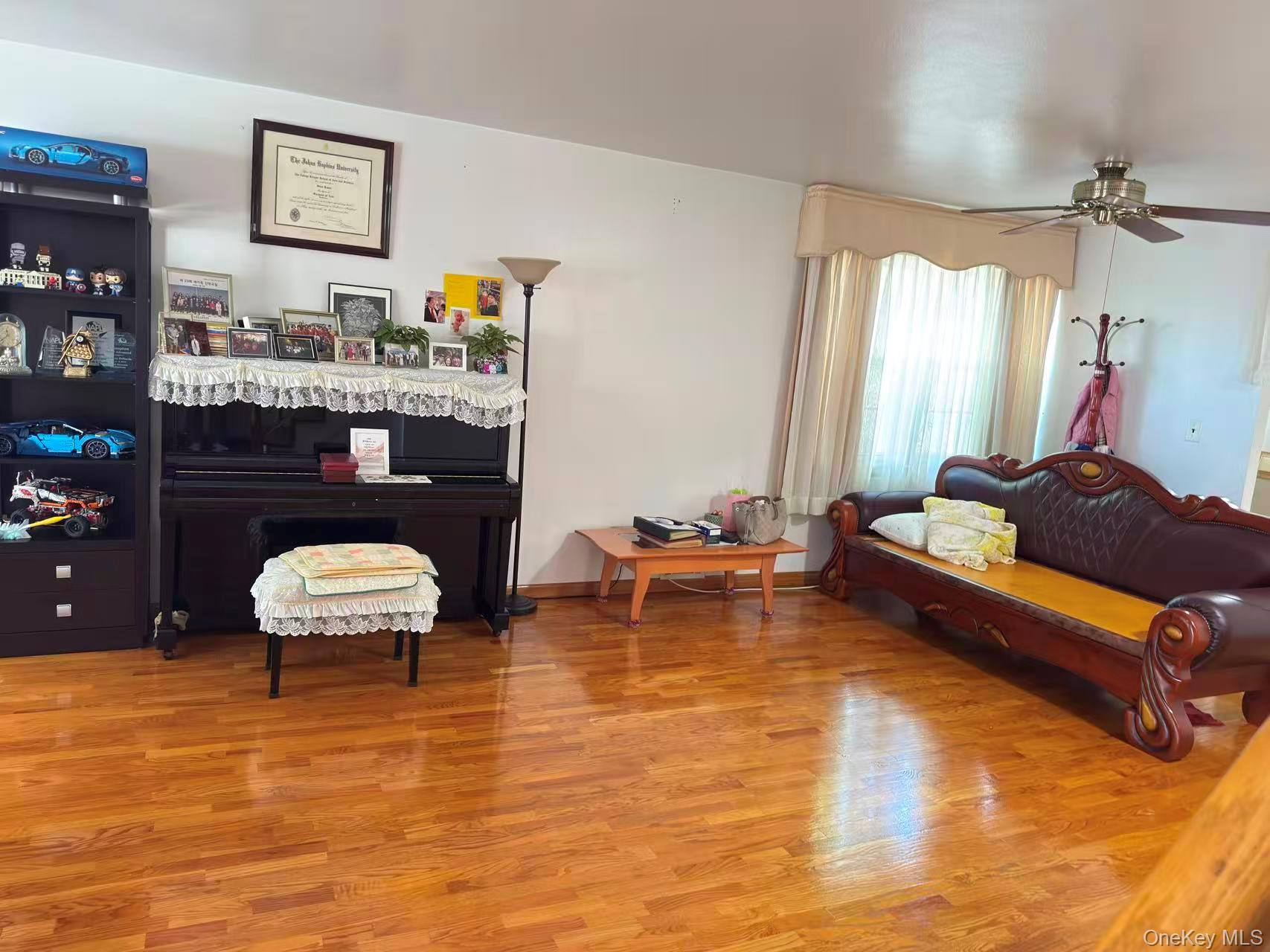 #2 photo, 62-01 Douglaston Parkway, Little Neck , NY 11362