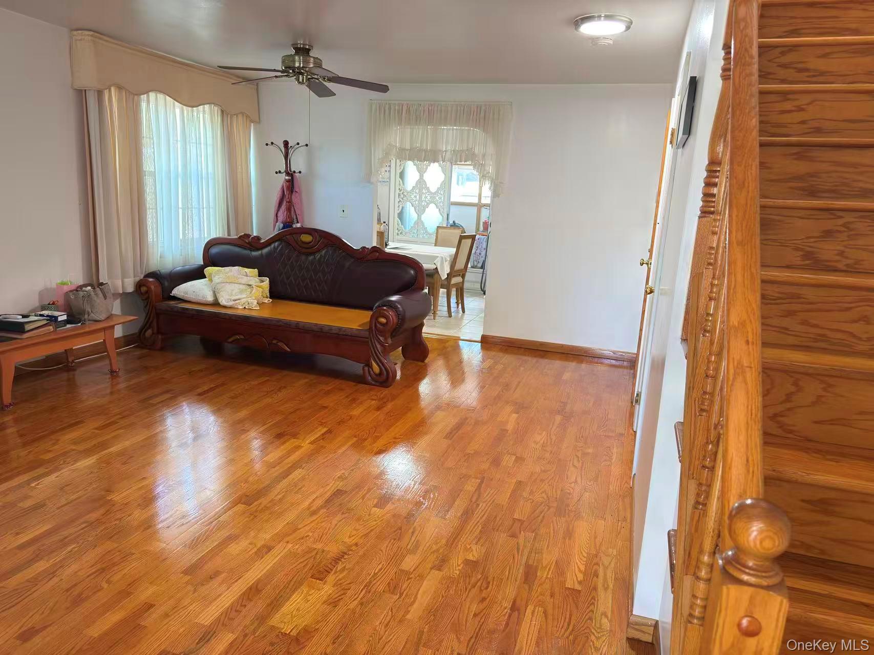 #3 photo, 62-01 Douglaston Parkway, Little Neck , NY 11362