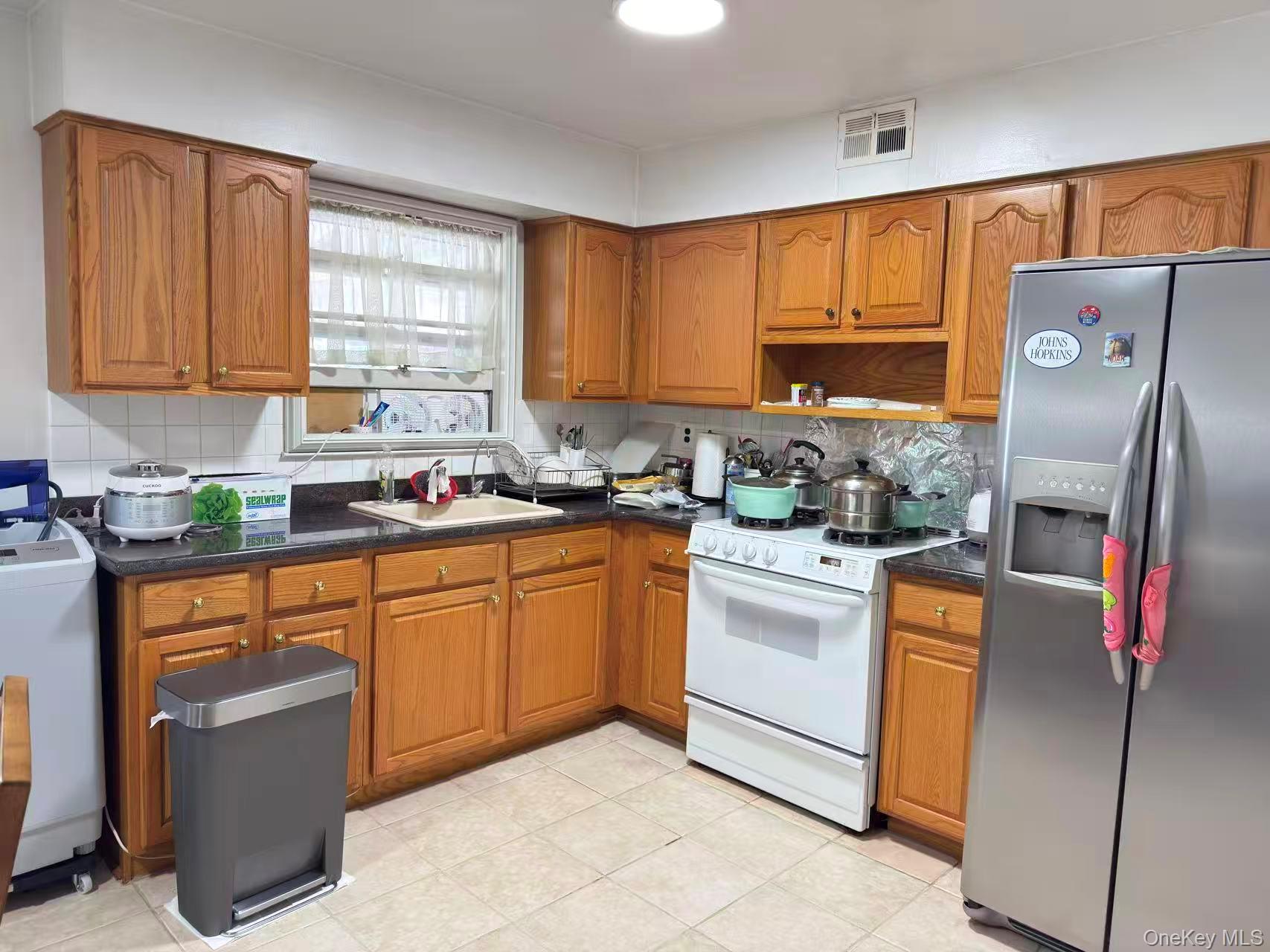 #5 photo, 62-01 Douglaston Parkway, Little Neck , NY 11362