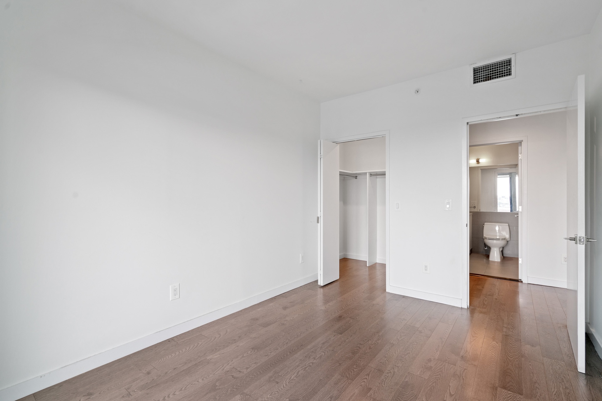 #7 photo, Long Island City, Long Island City , NY 11101