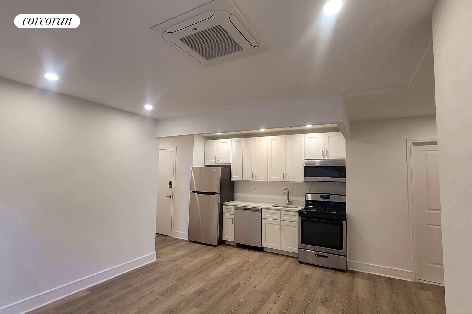 #17 photo, New York City, Upper West Side , NY 10024