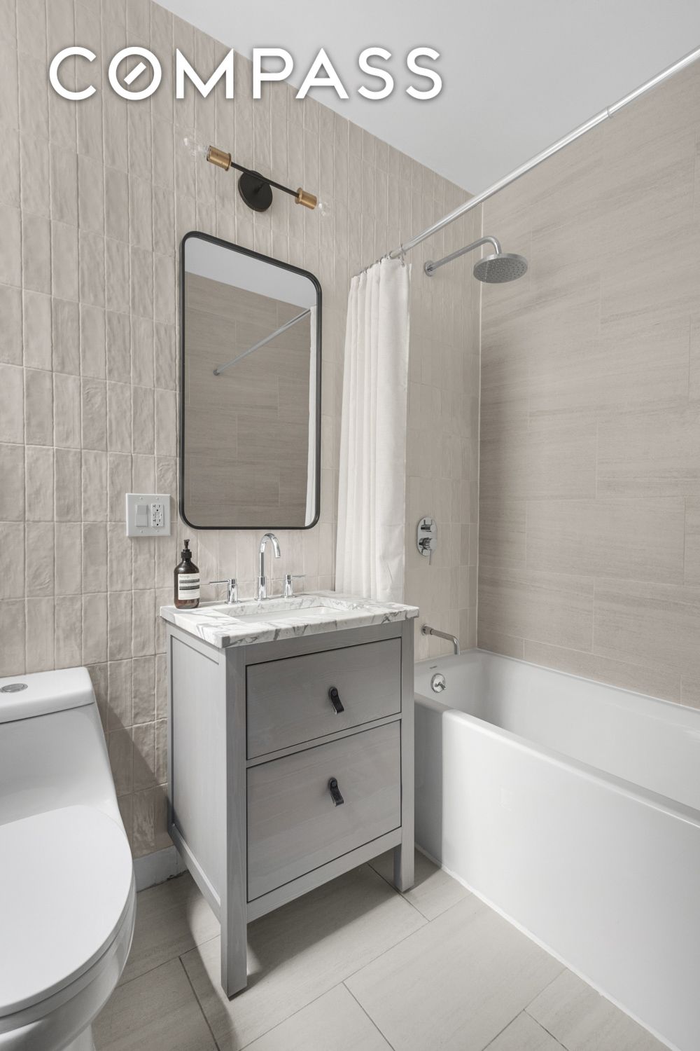 #10 photo, 249 Hull Street, ブルックリン区 Bedford-Stuyvesant , NY 11233