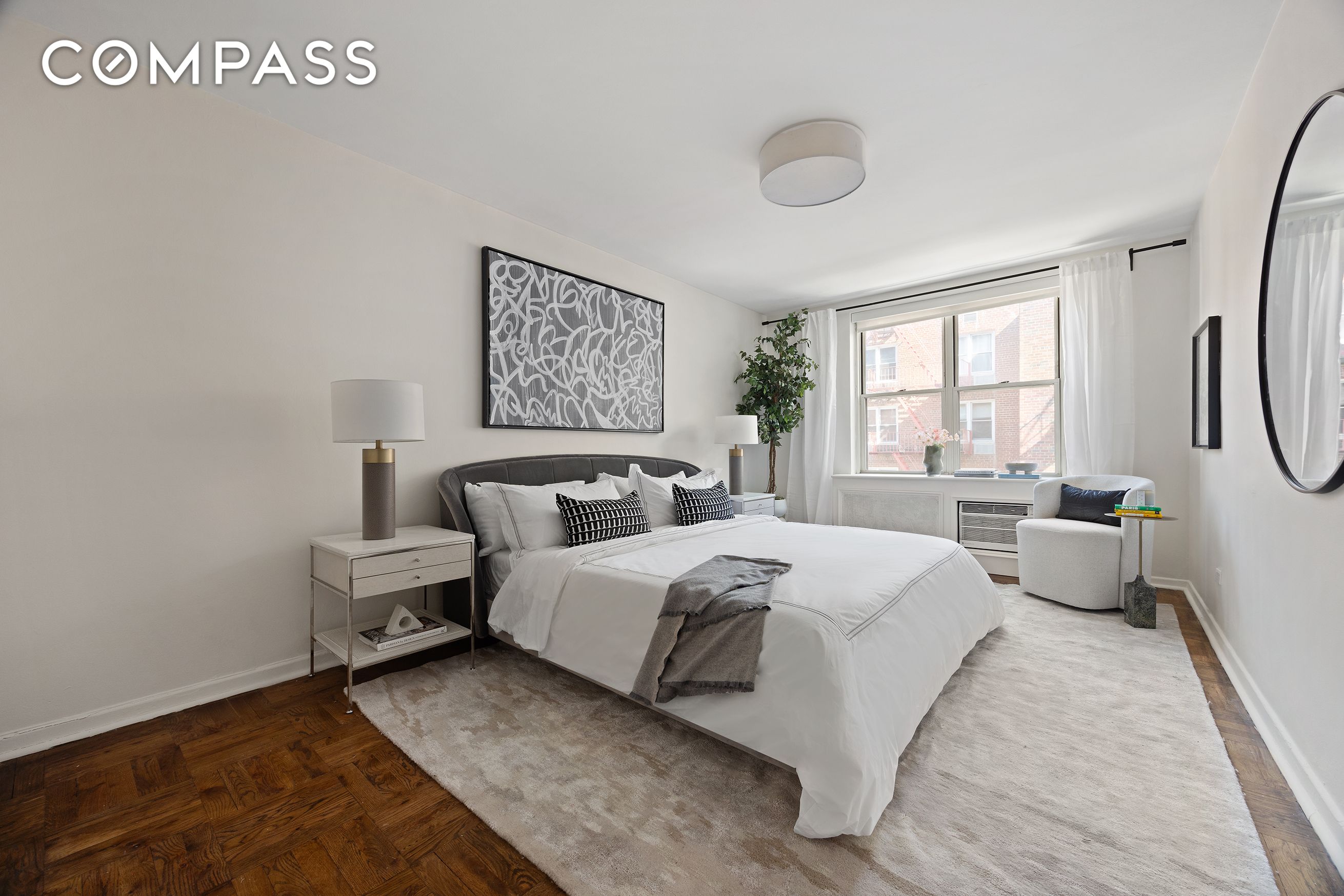 #7 photo, 13 W 13th Street, Greenwich Village , NY 10011