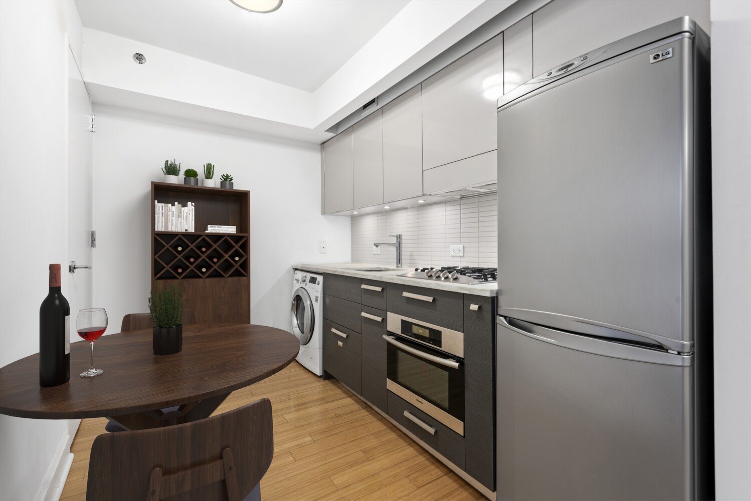 #4 photo, 505 W 47TH Street, マンハッタン Hells Kitchen , NY 10036