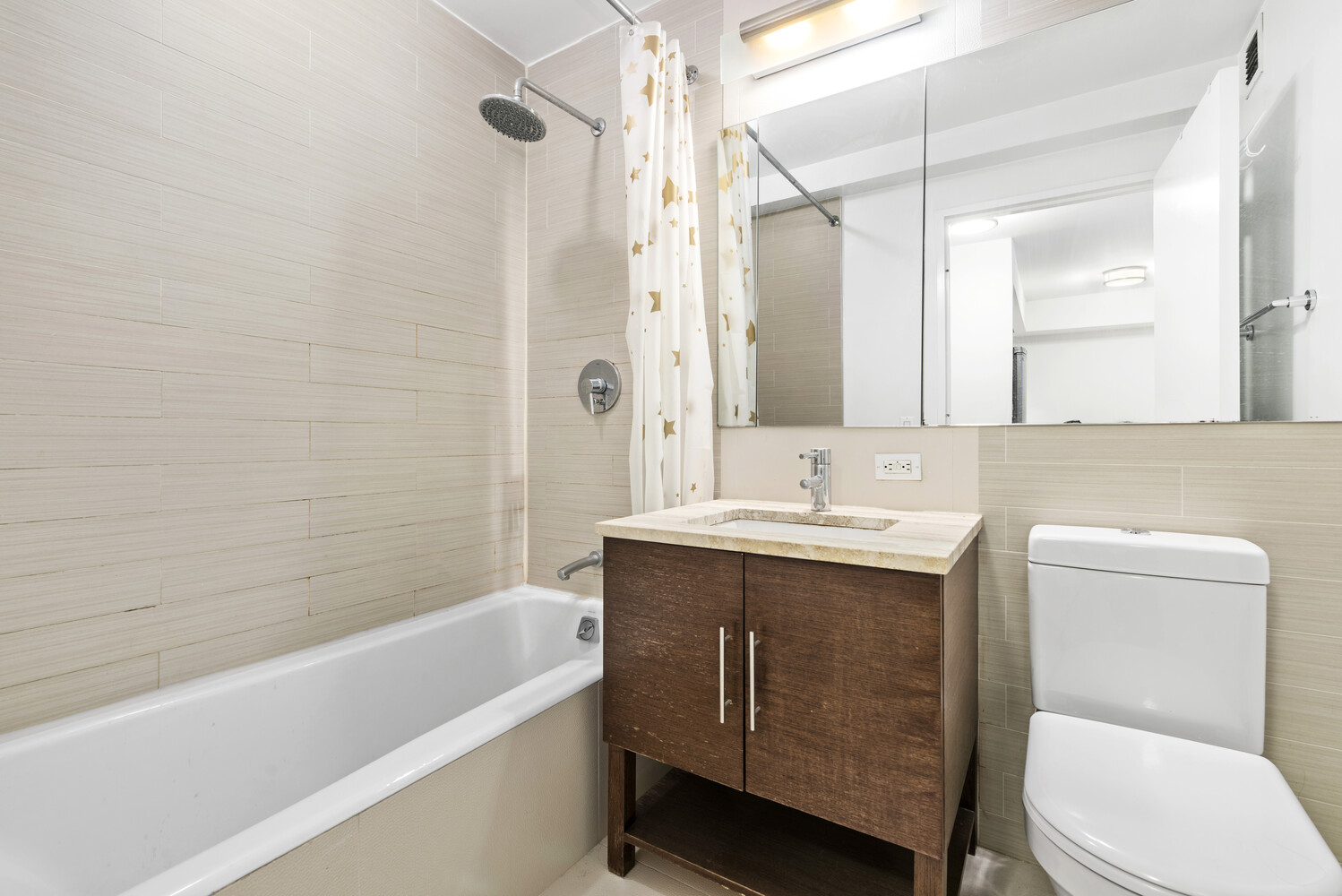 #6 photo, 505 W 47TH Street, マンハッタン Hells Kitchen , NY 10036