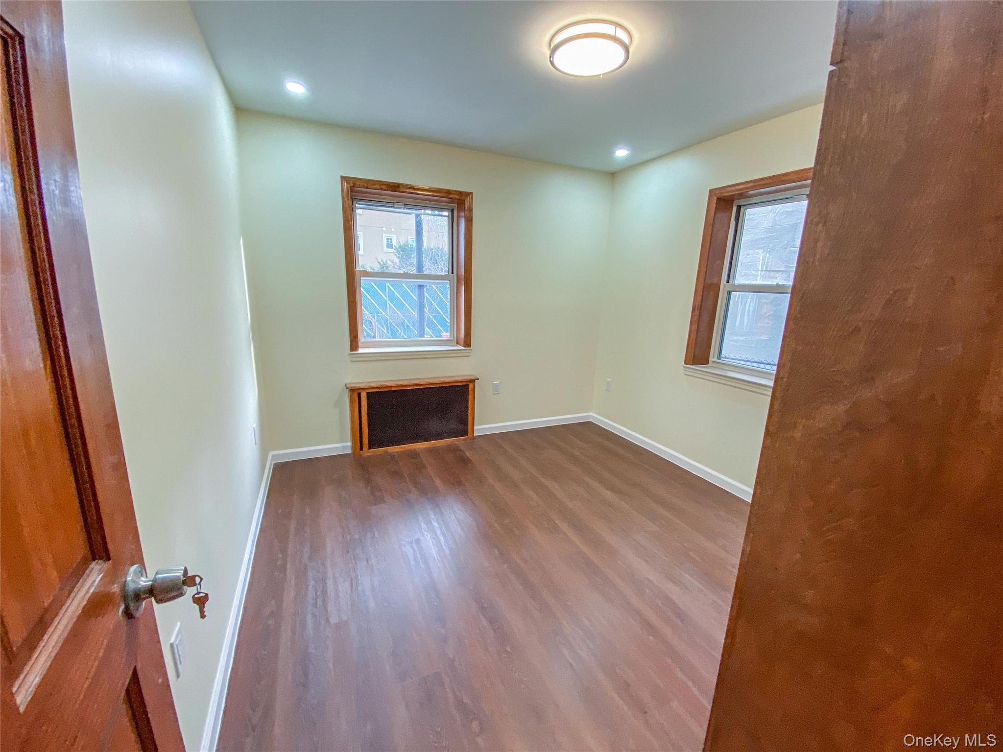 #20 photo, 1318 Mace Avenue, Bronx , NY 10469