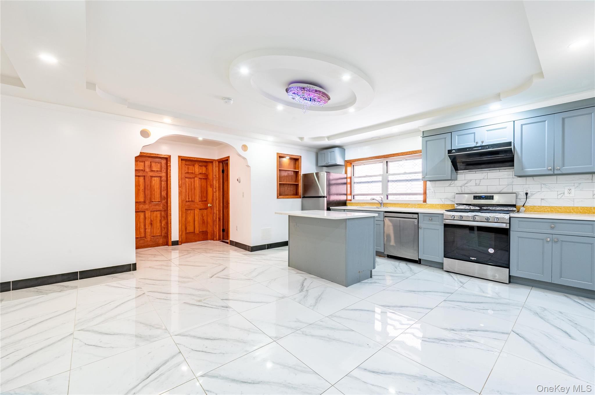 #3 photo, 1318 Mace Avenue, Bronx , NY 10469