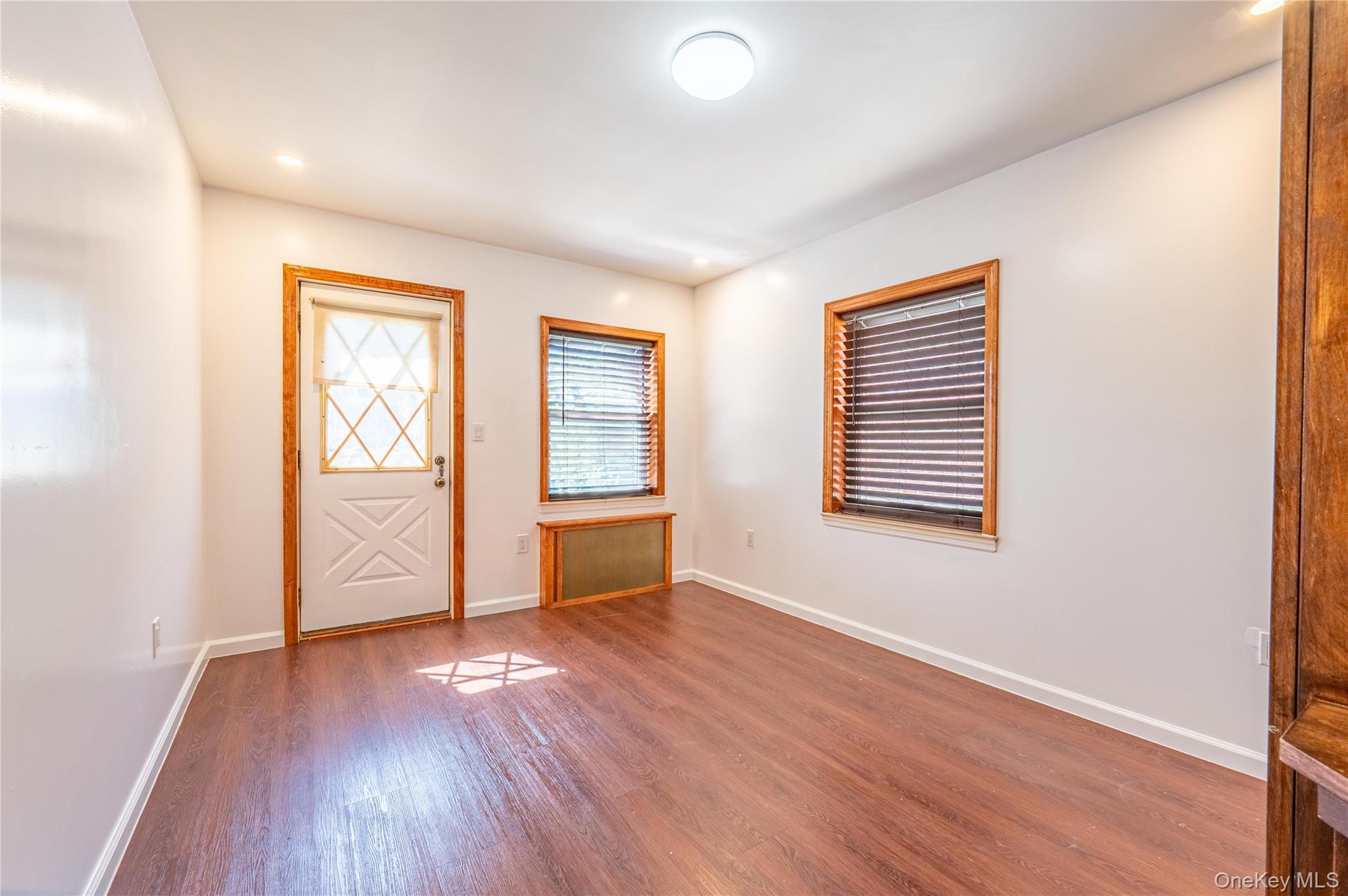 #7 photo, 1318 Mace Avenue, Bronx , NY 10469