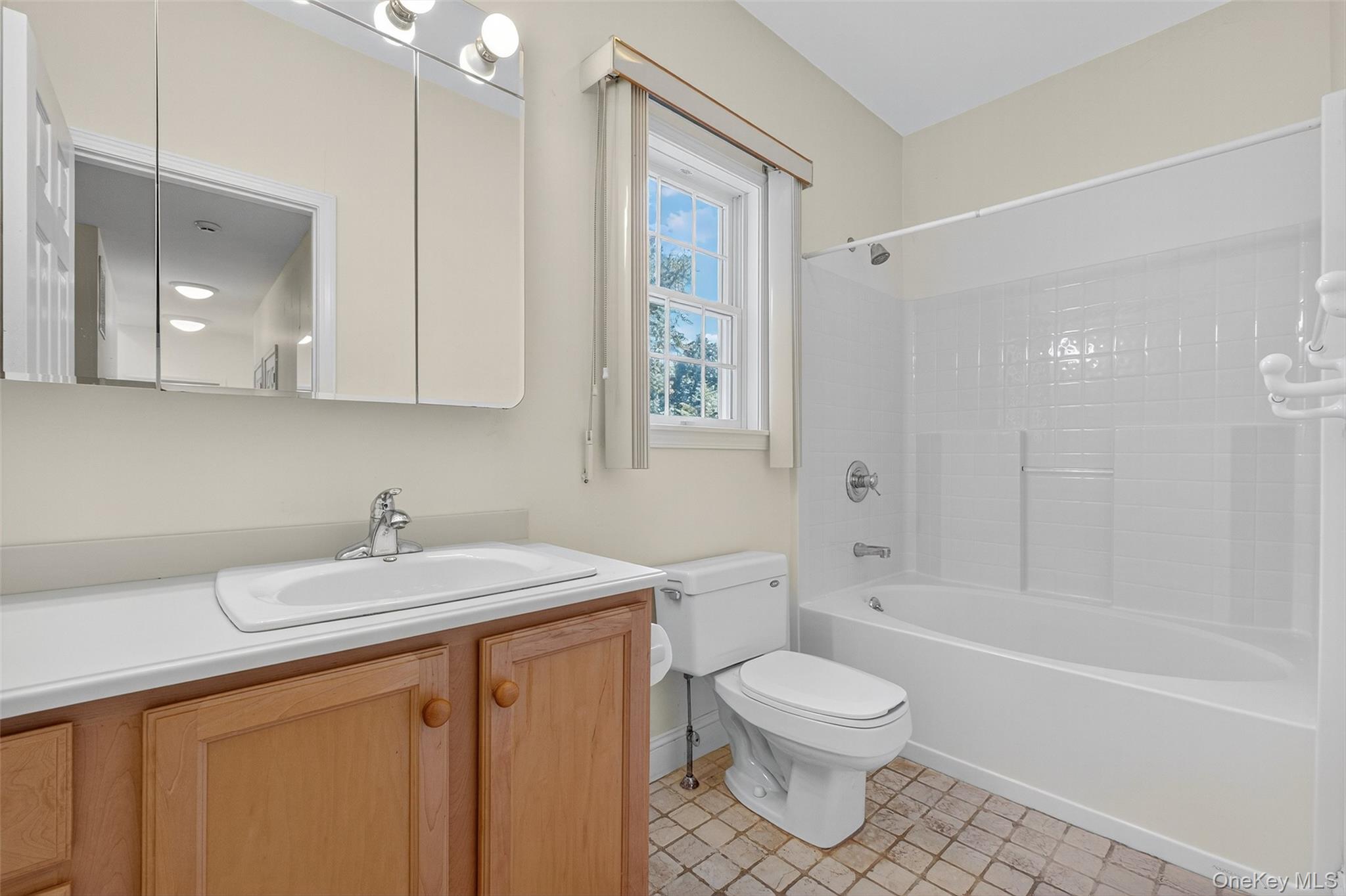 #15 photo, 17 Santa Anna Drive, Poughkeepsie , NY 12603